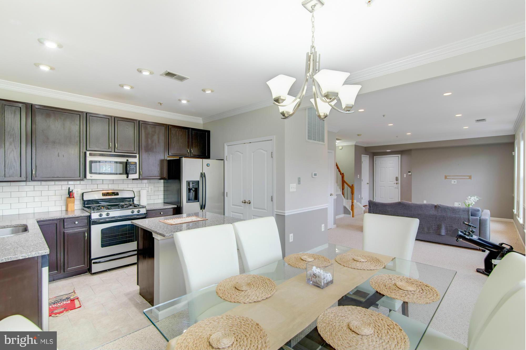 CONDOS AT CAMERON BLVD - Residential Lease