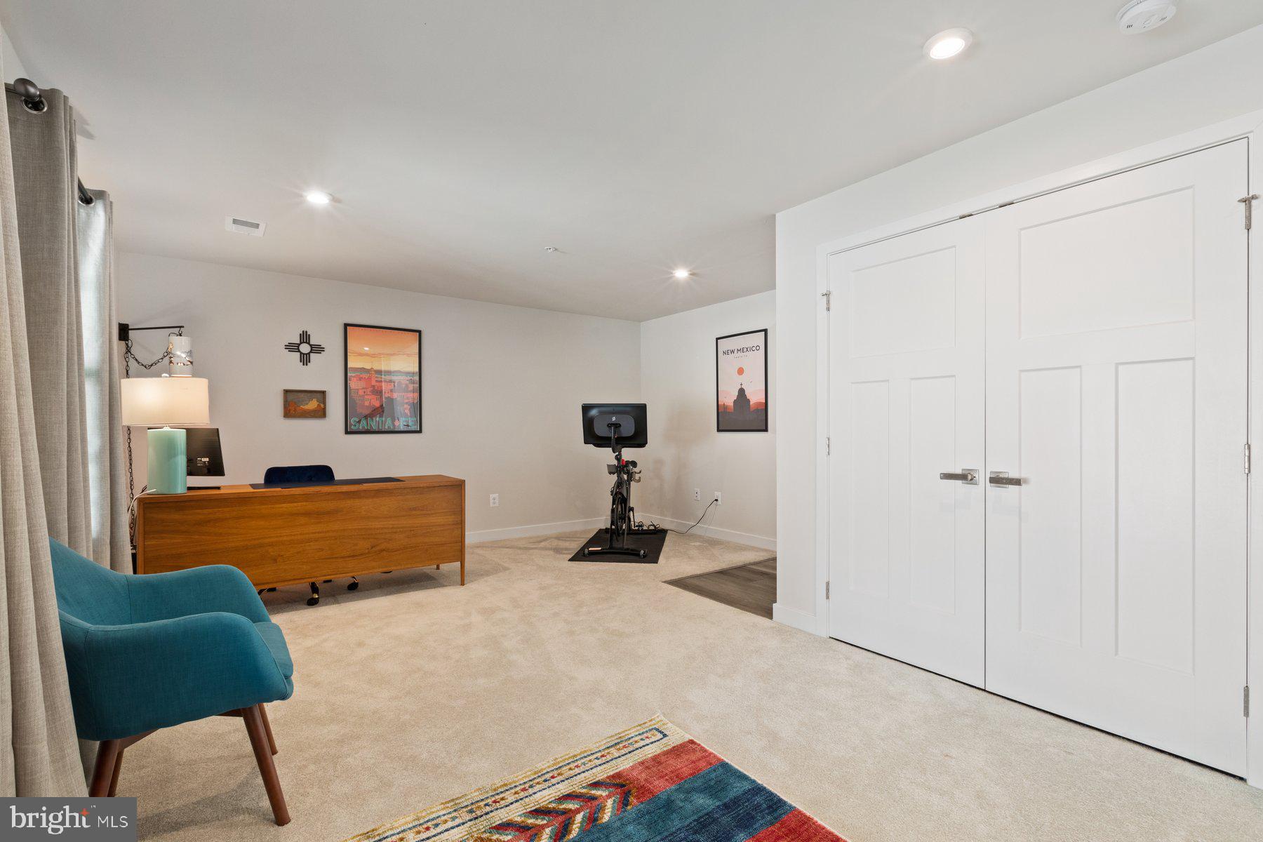 LAKE LINGANORE - Residential