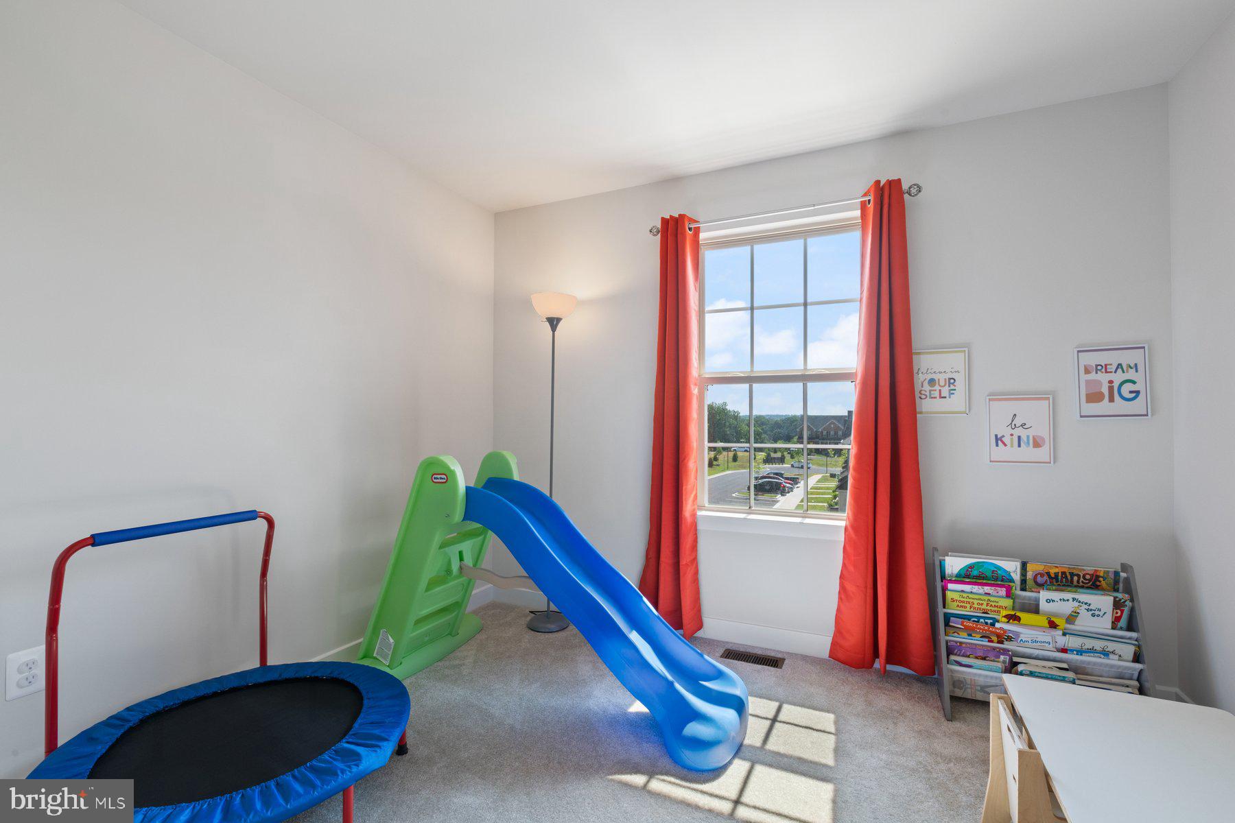 LAKE LINGANORE - Residential