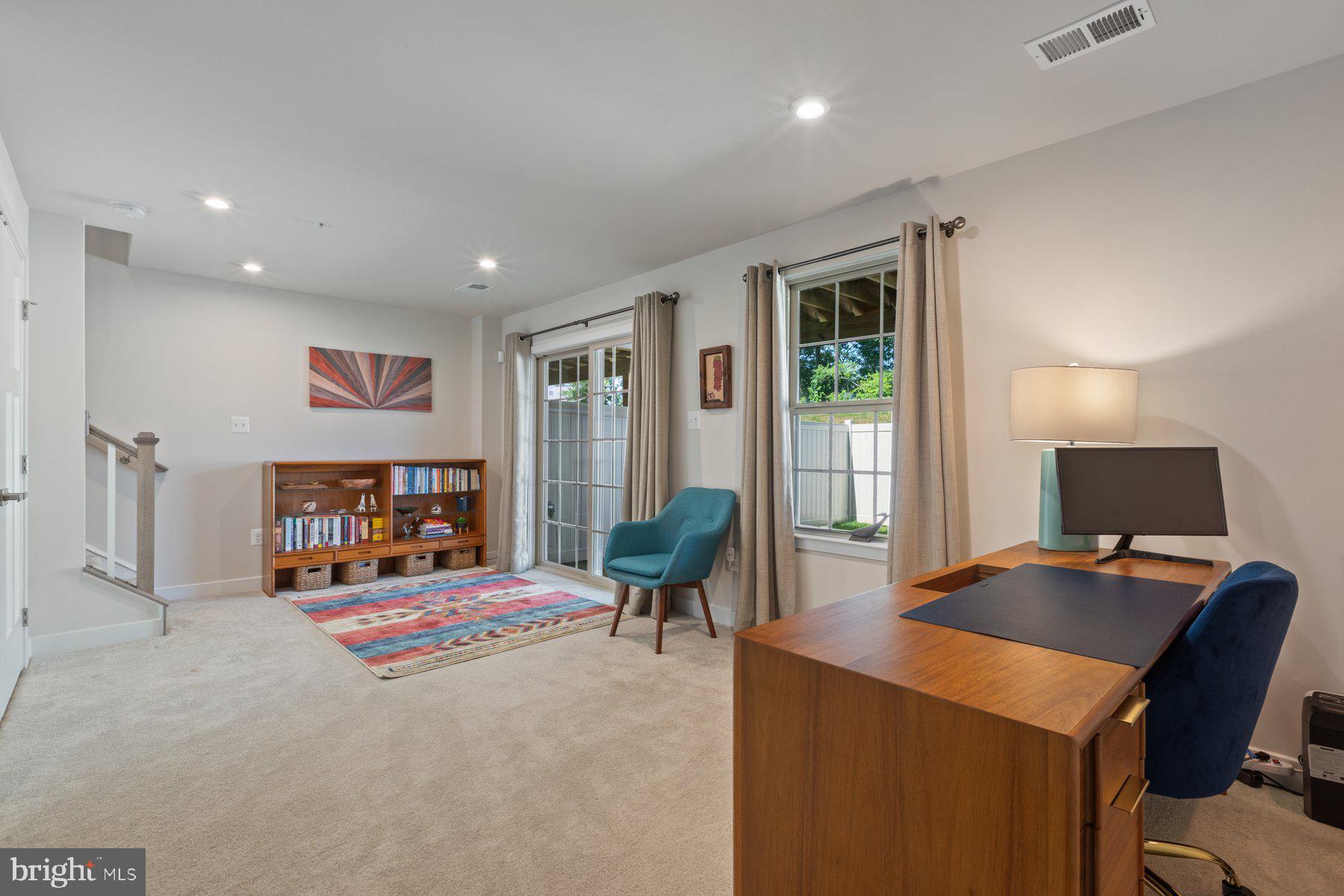 LAKE LINGANORE - Residential