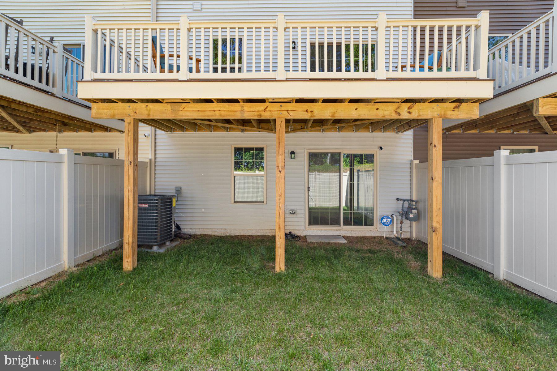 LAKE LINGANORE - Residential