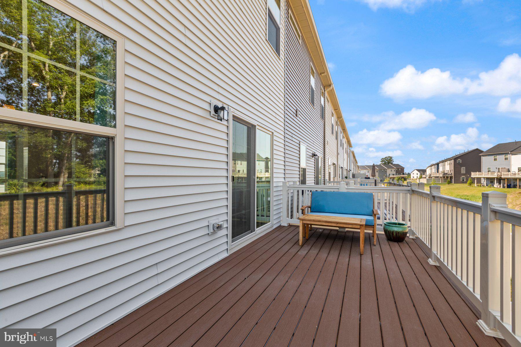 LAKE LINGANORE - Residential