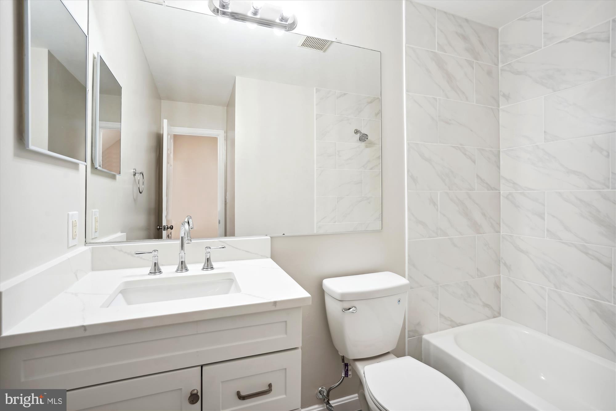 GREENS AT FAIR LAKES - Residential