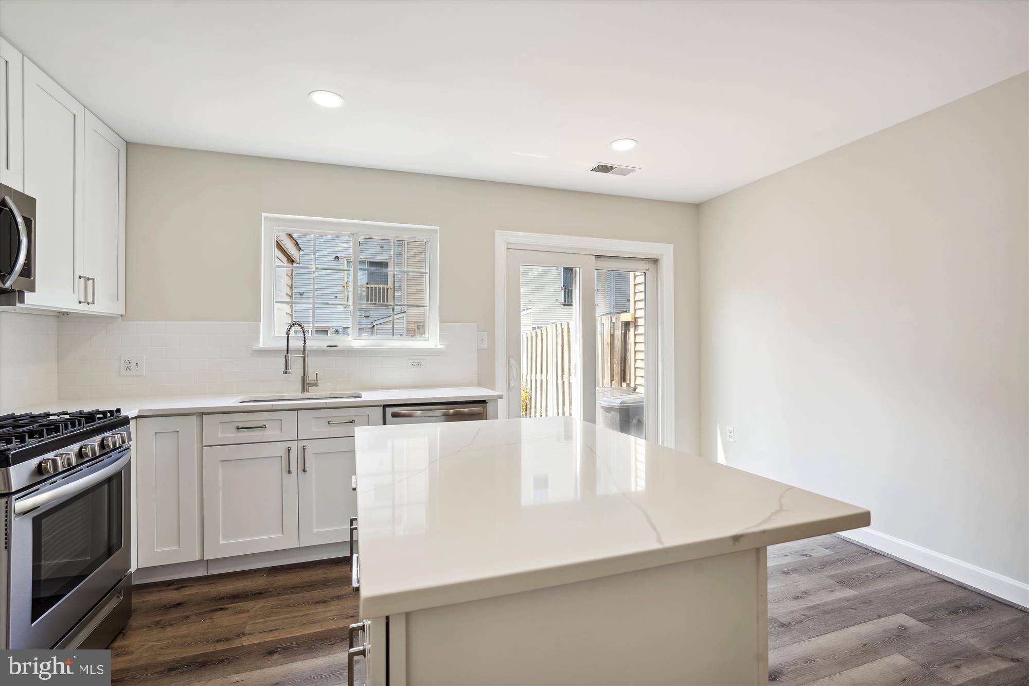 GREENS AT FAIR LAKES - Residential