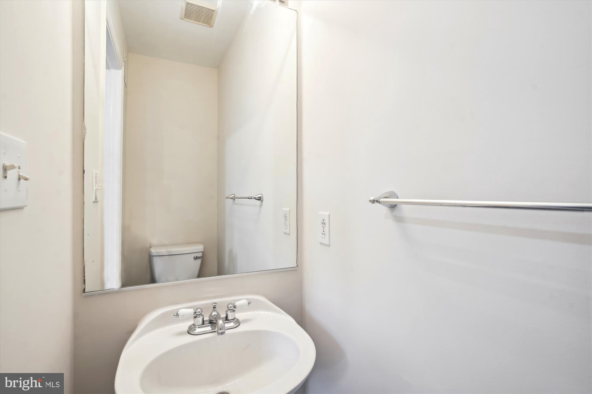 GREENS AT FAIR LAKES - Residential