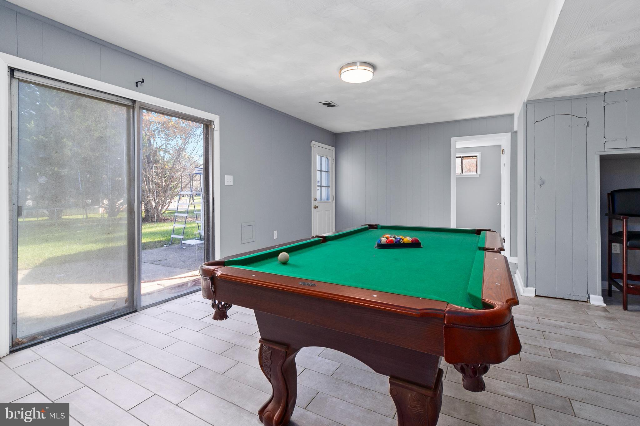 MELLWOOD HILLS - Residential