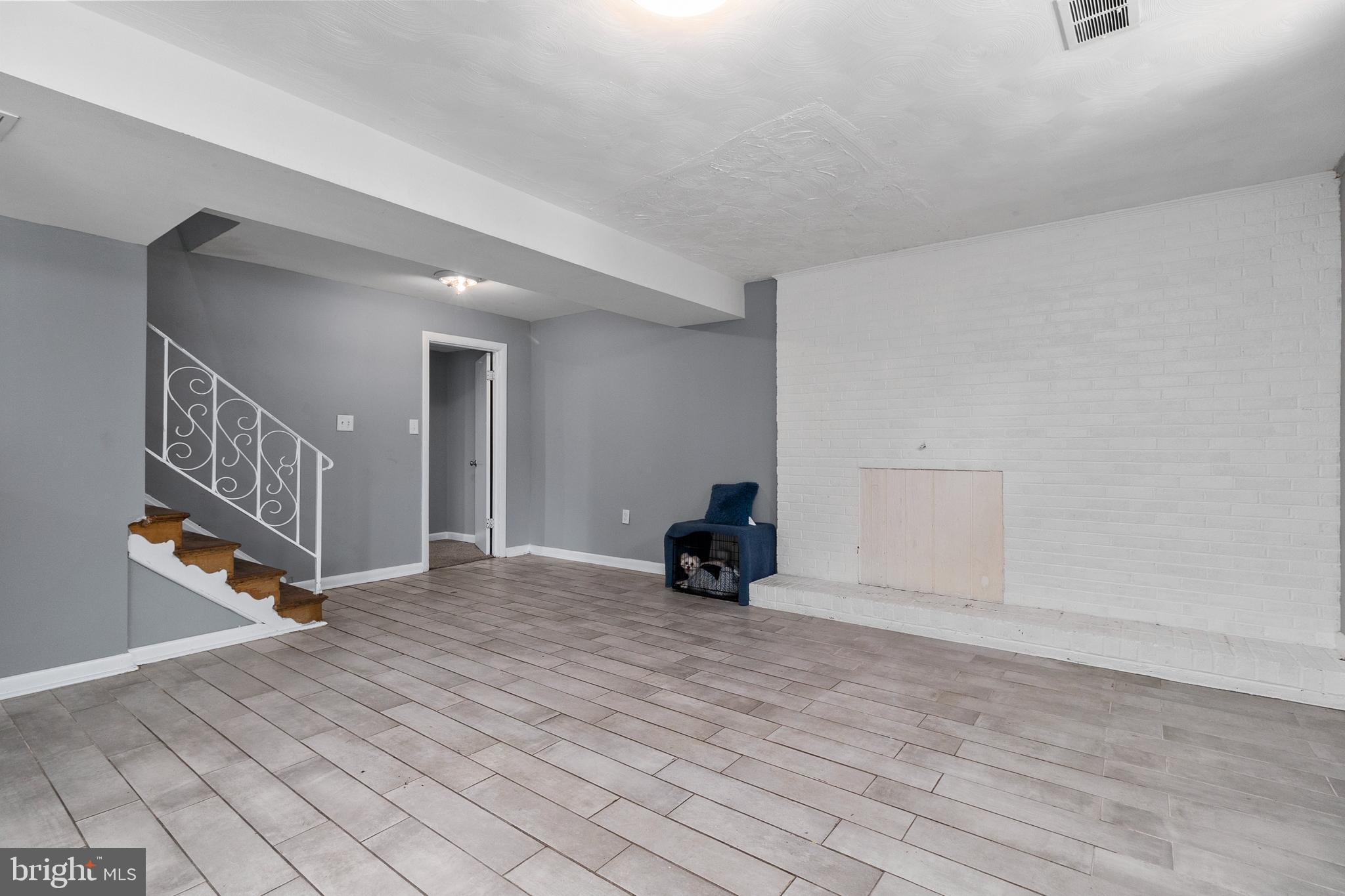 MELLWOOD HILLS - Residential