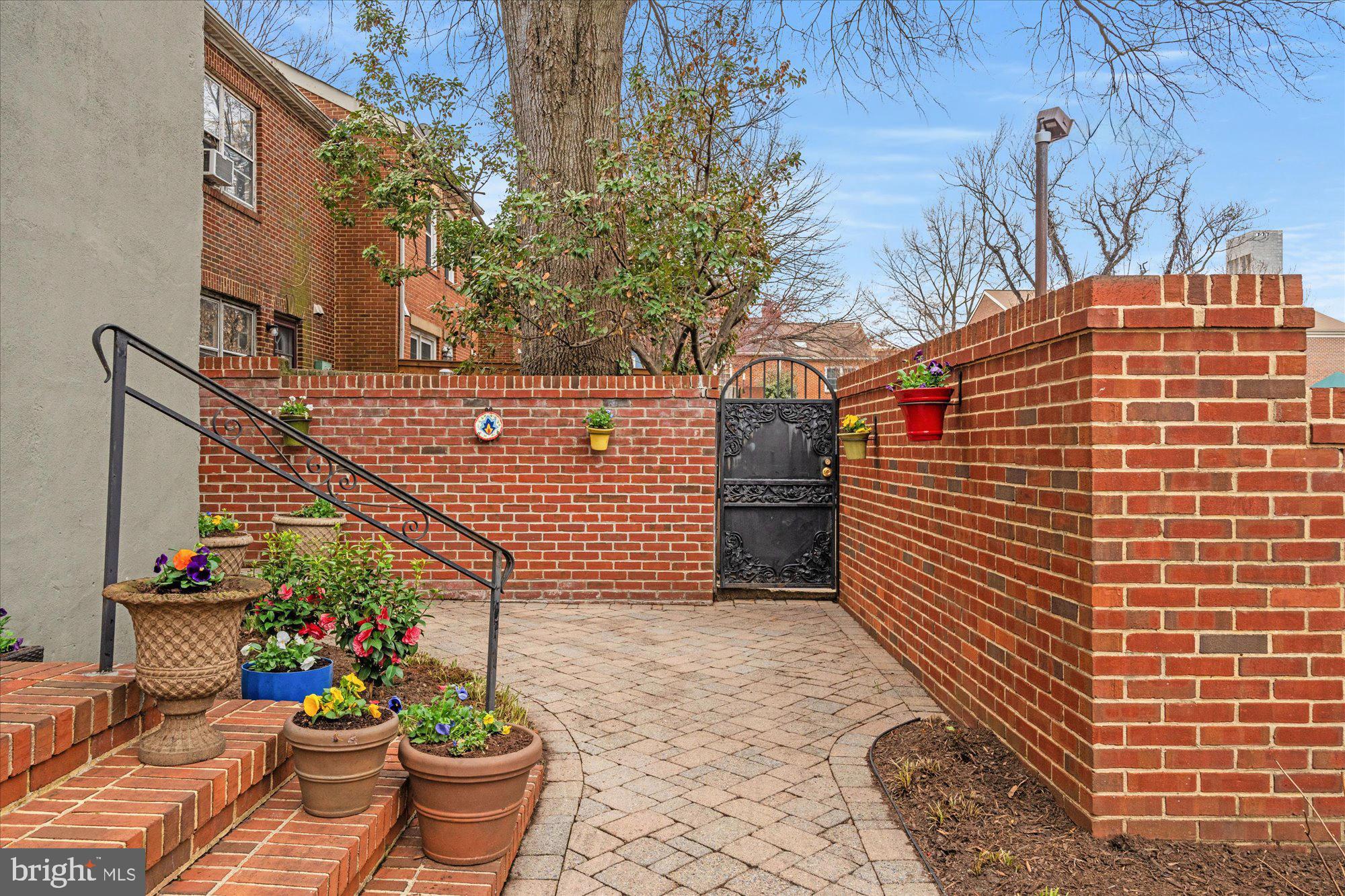 539 S COLUMBUS STREET