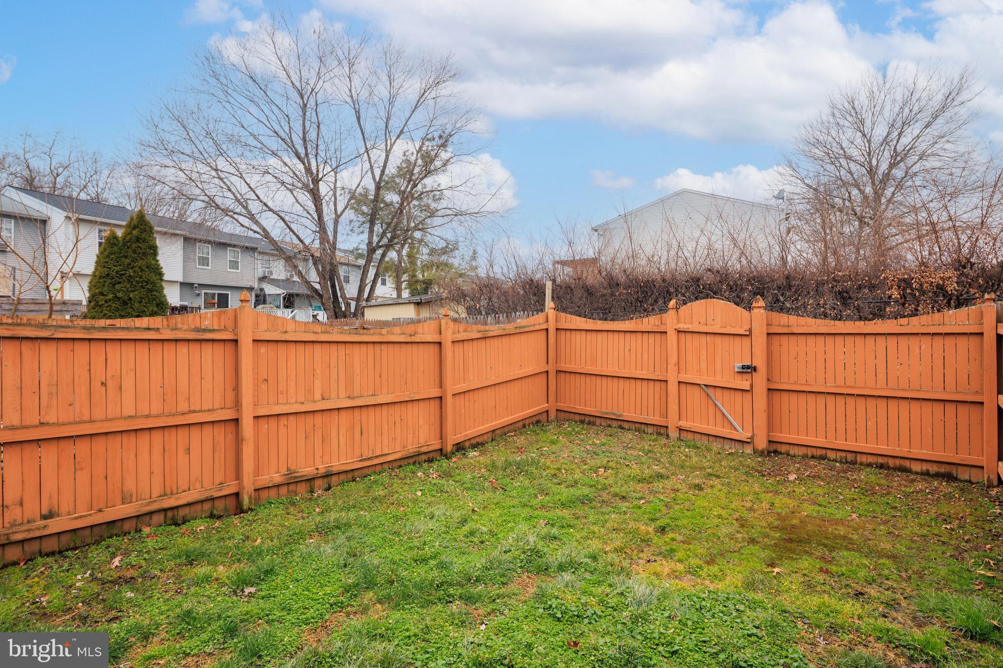 CARROLLWOOD MANOR - Residential