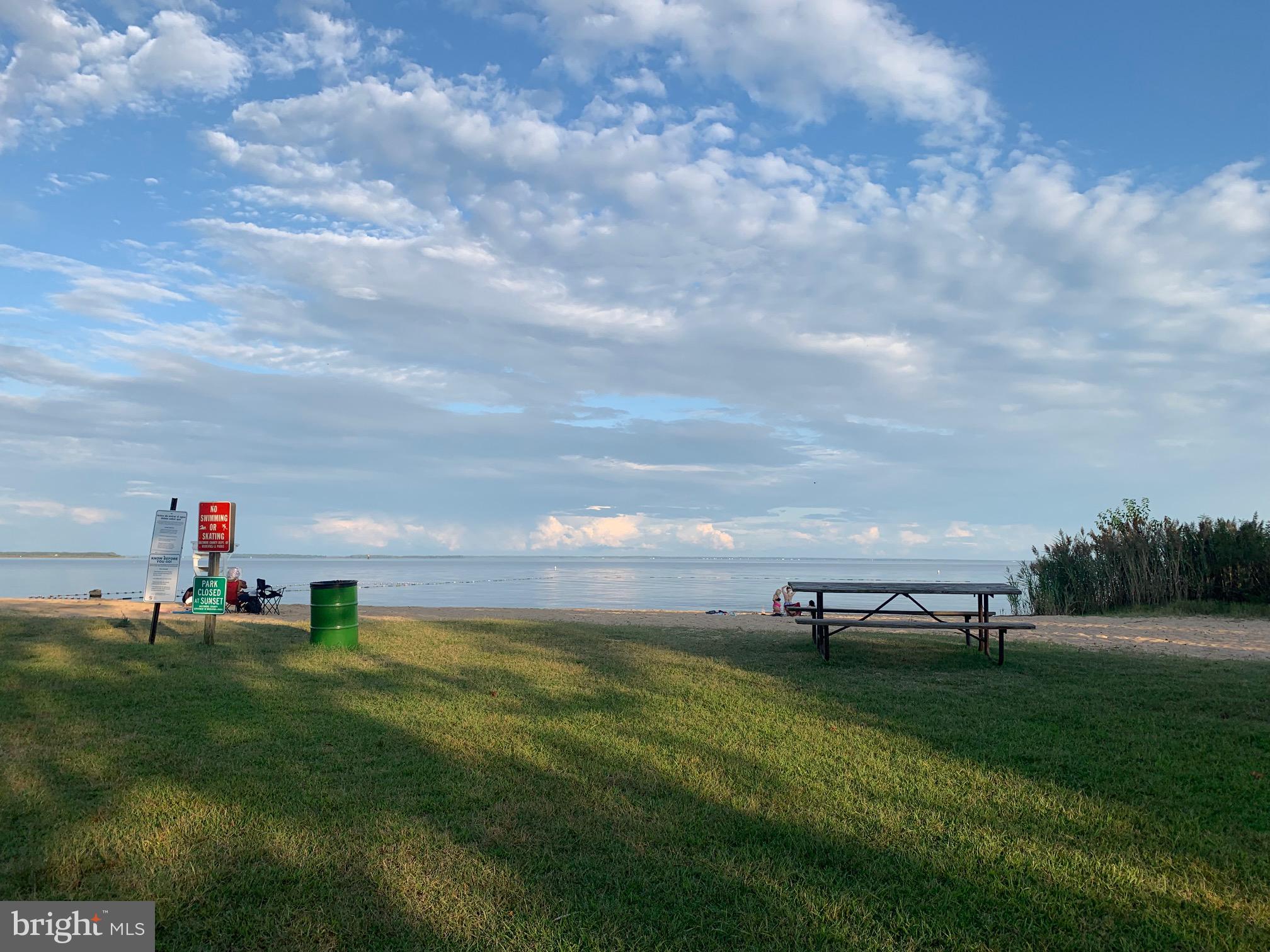 CARROLLWOOD MANOR - Residential