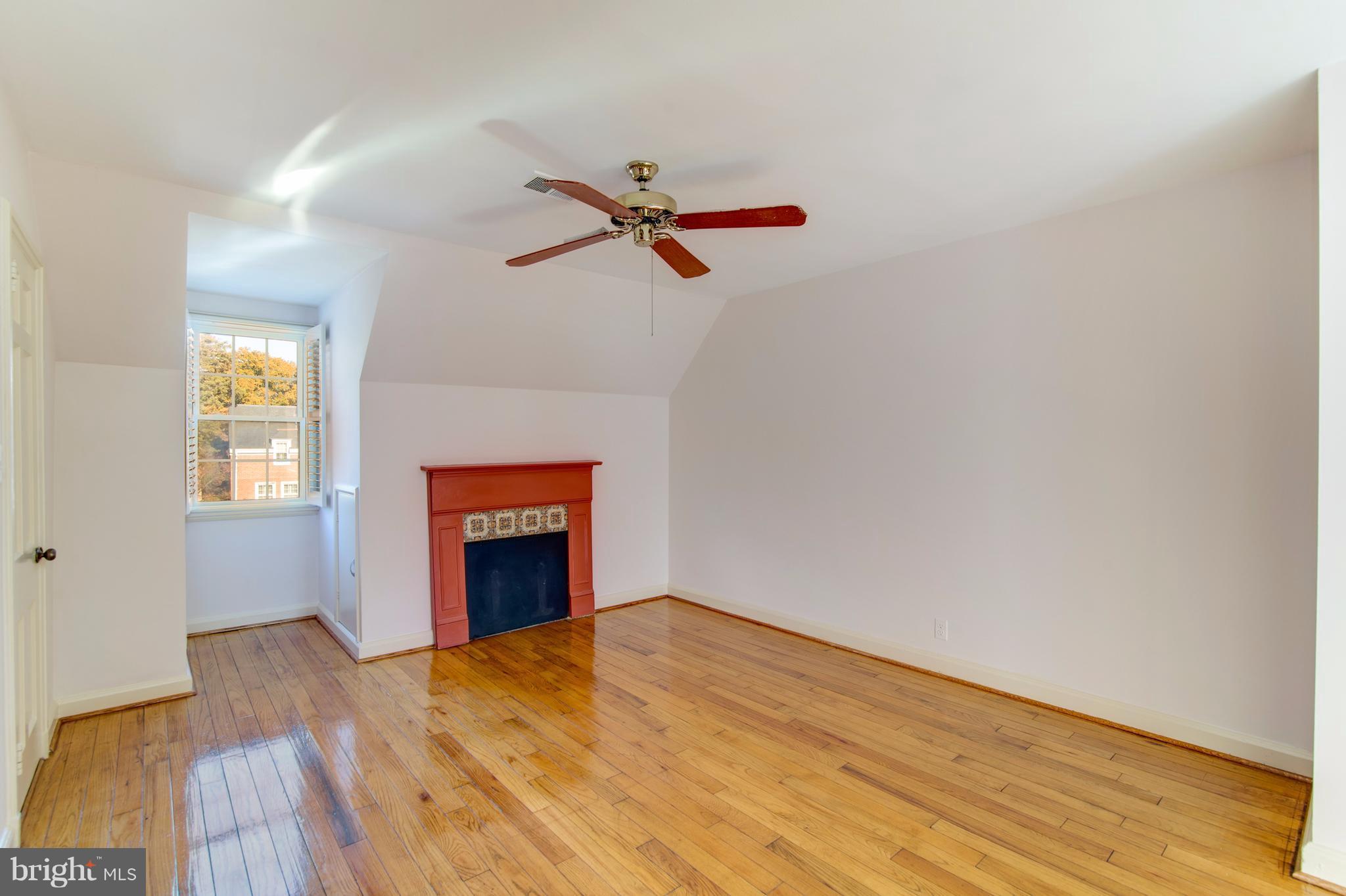 FAIRLINGTON GLEN - Residential