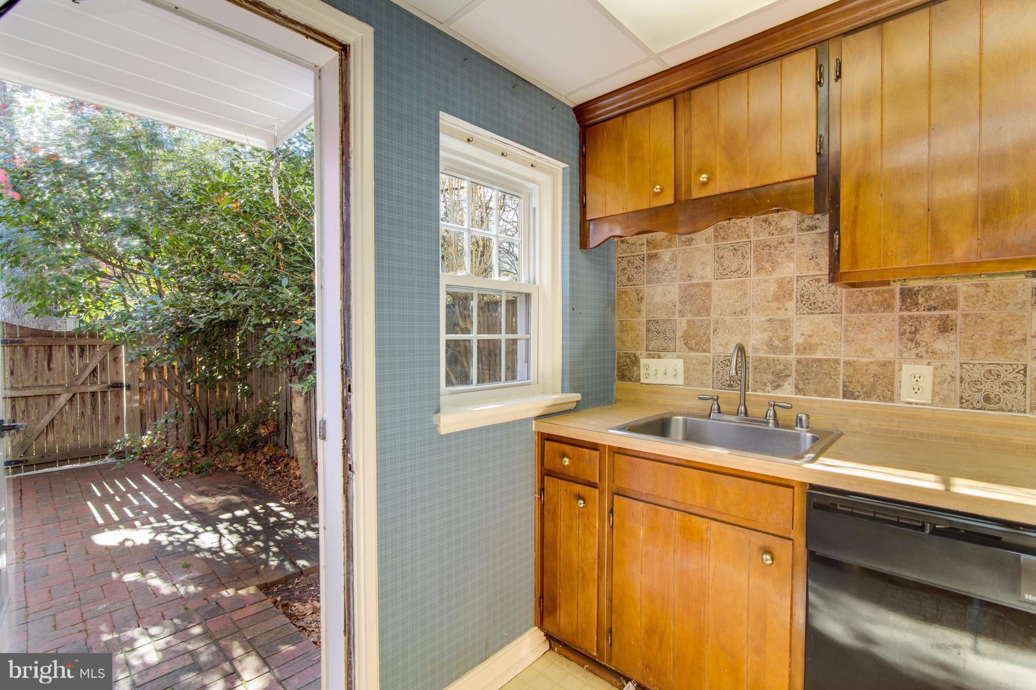 FAIRLINGTON GLEN - Residential