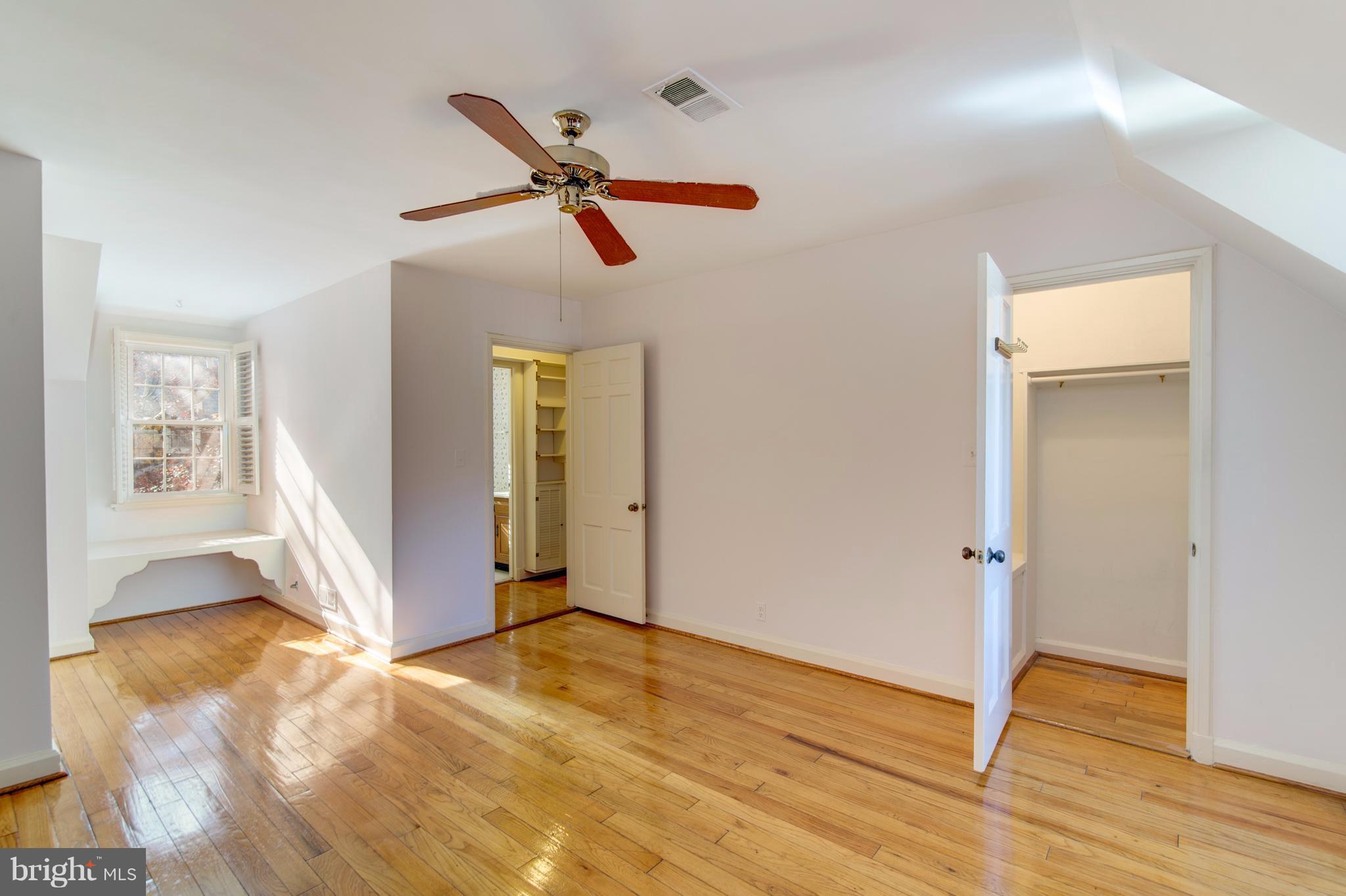 FAIRLINGTON GLEN - Residential