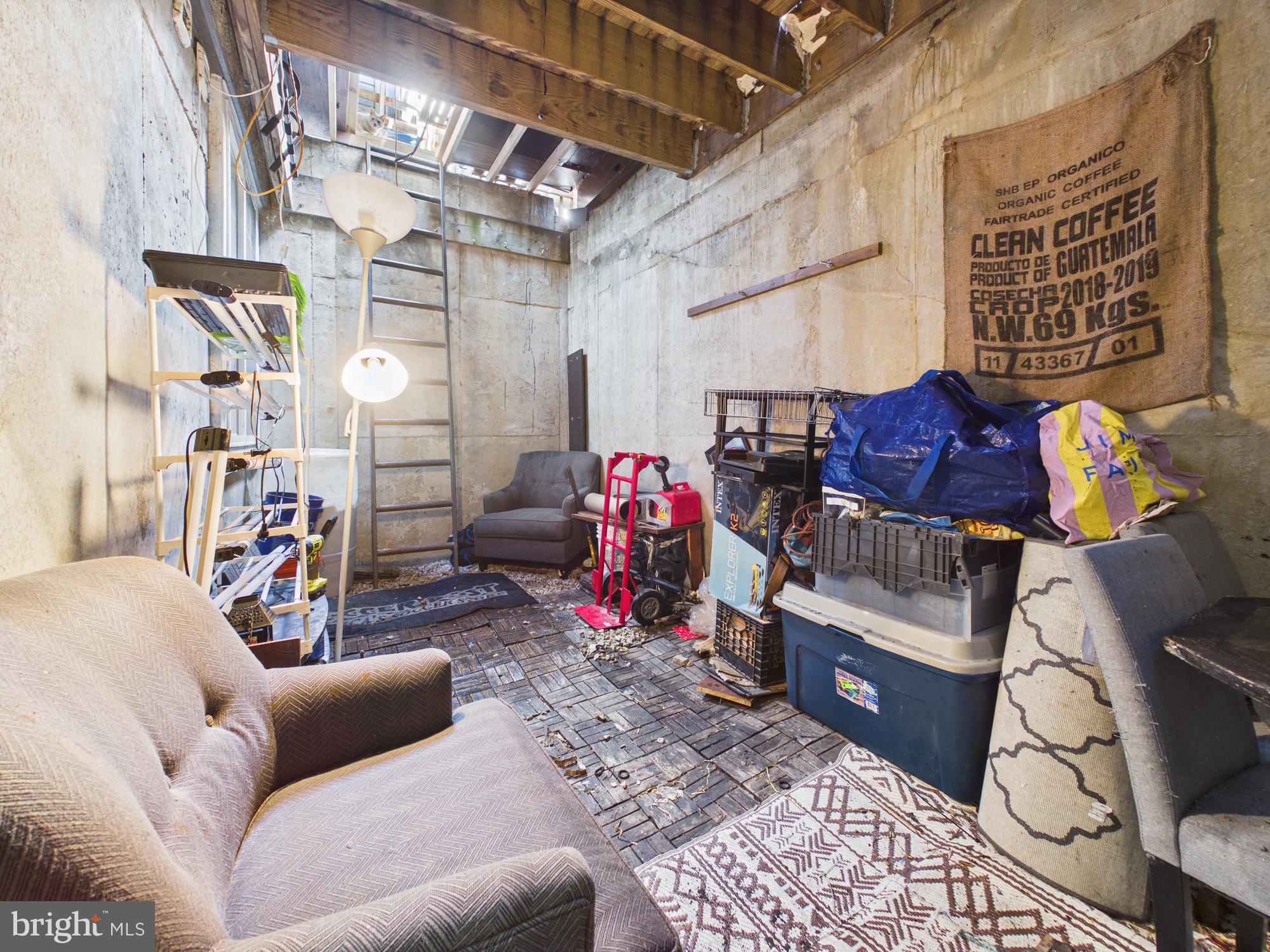 LUDLOW - Residential