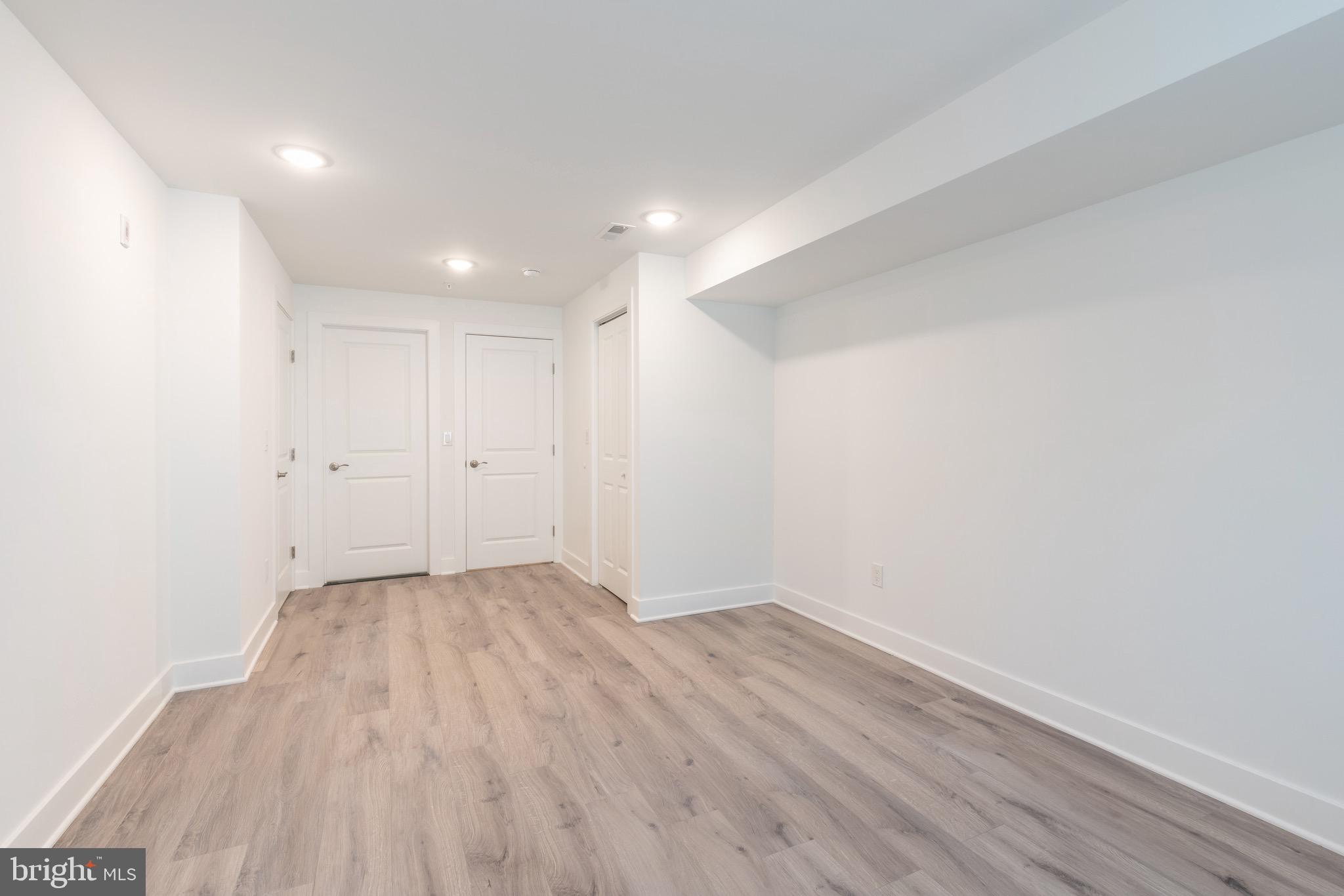 LUDLOW - Residential Lease