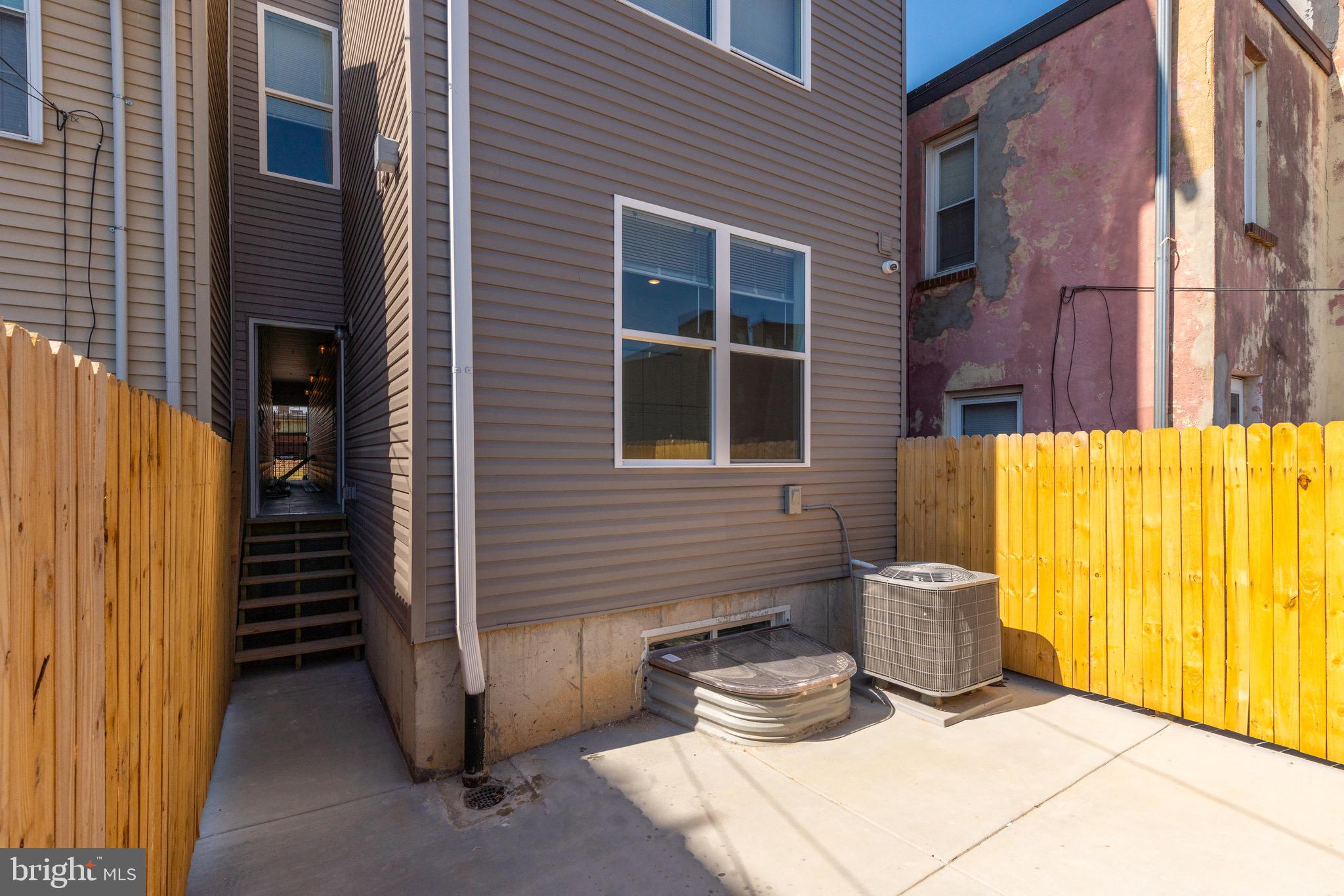 LUDLOW - Residential Lease