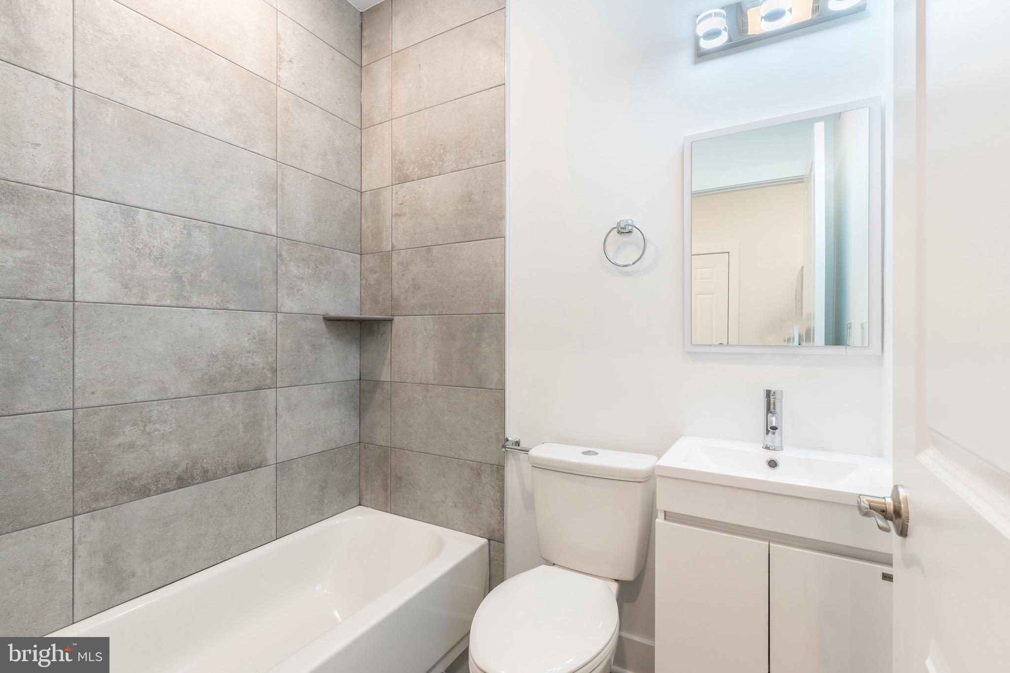 LUDLOW - Residential Lease