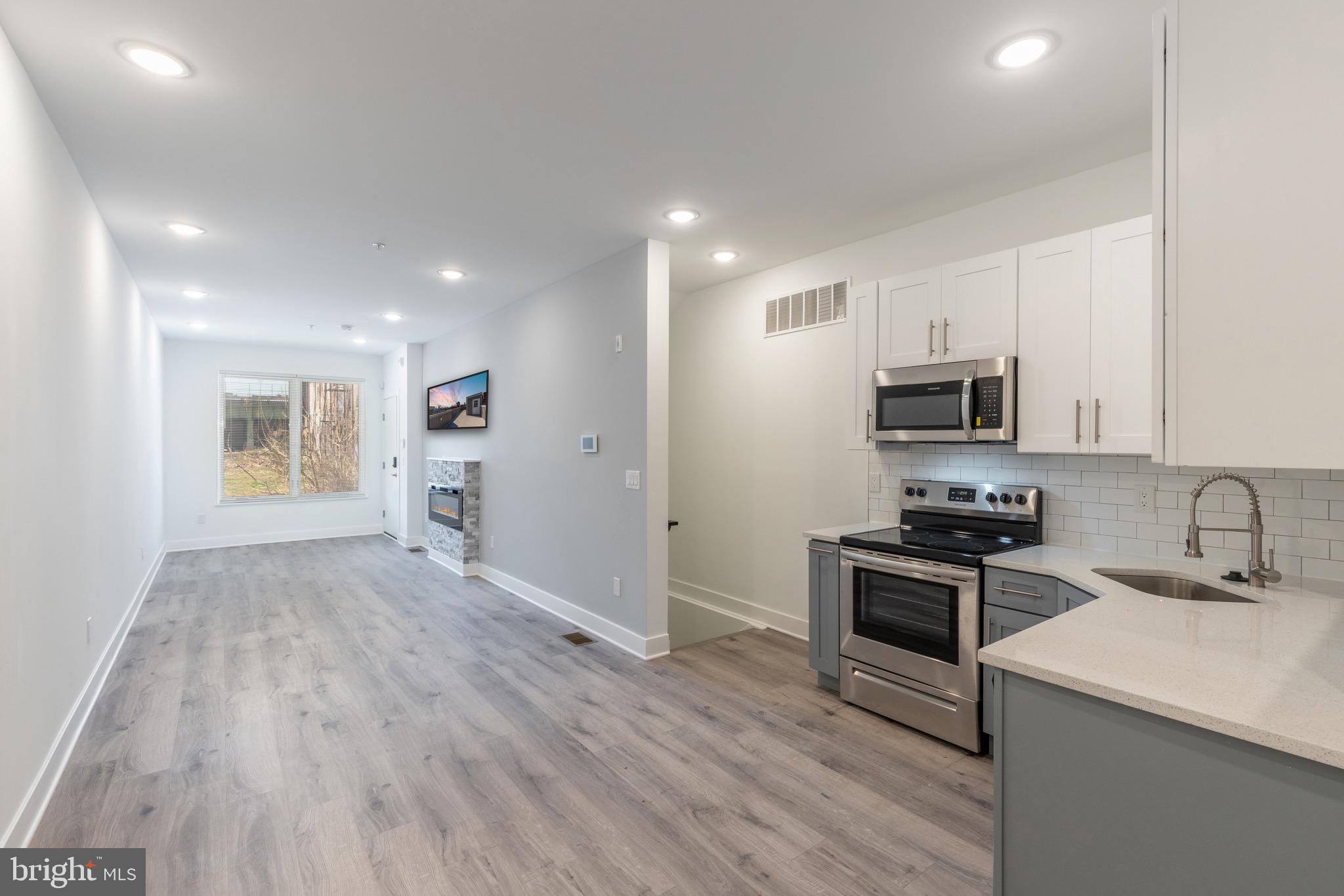 LUDLOW - Residential Lease