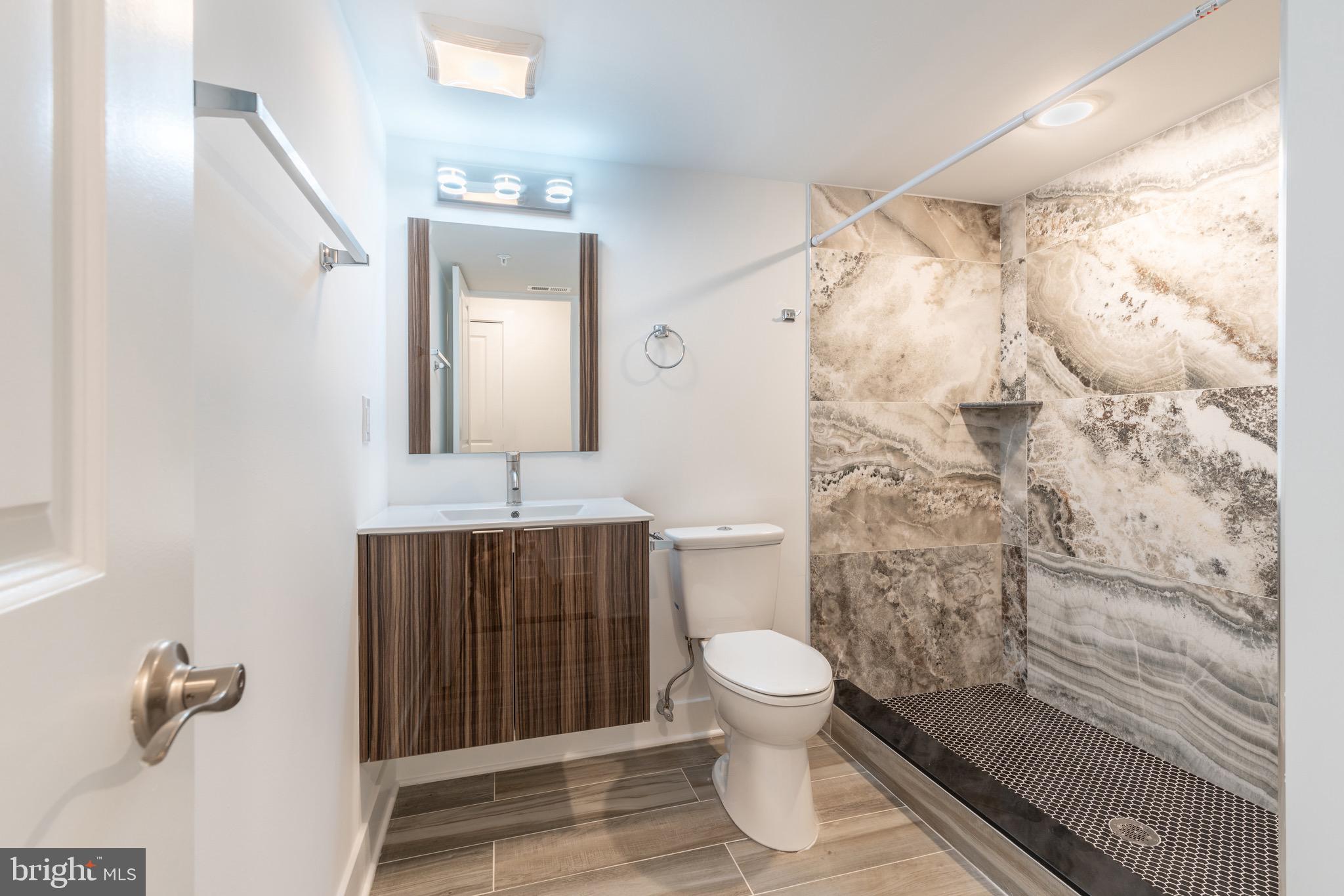 LUDLOW - Residential Lease