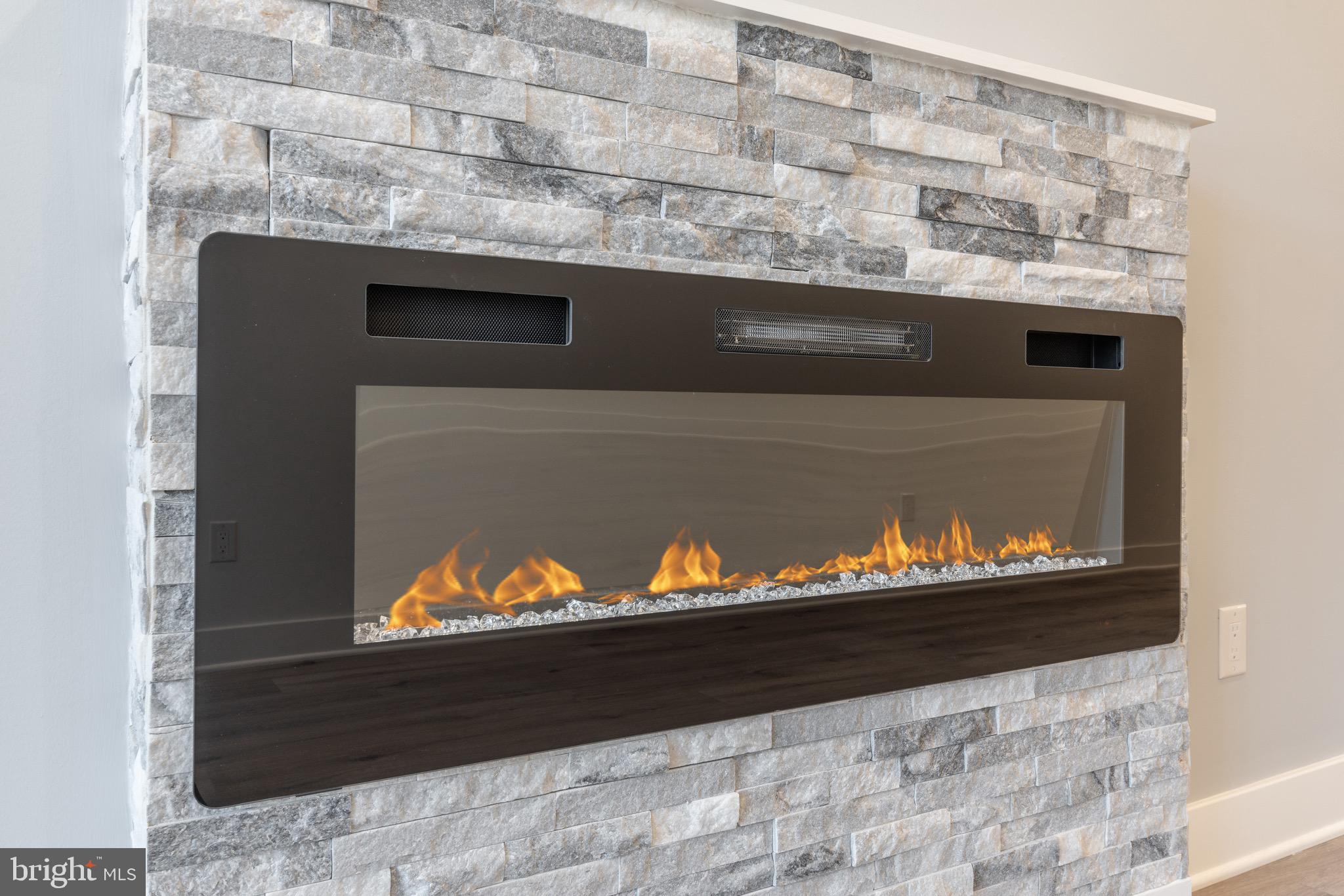 LUDLOW - Residential Lease