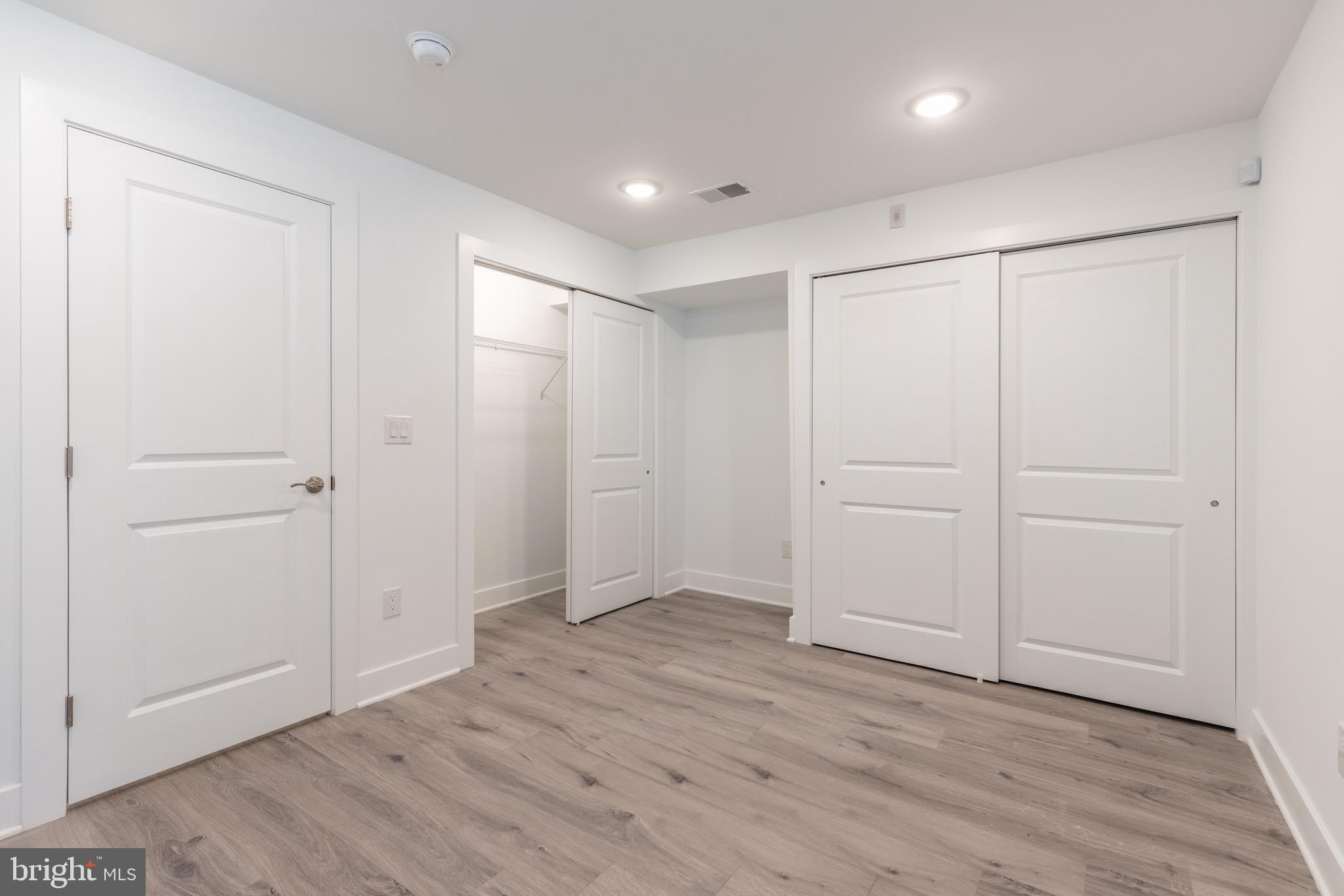 LUDLOW - Residential Lease