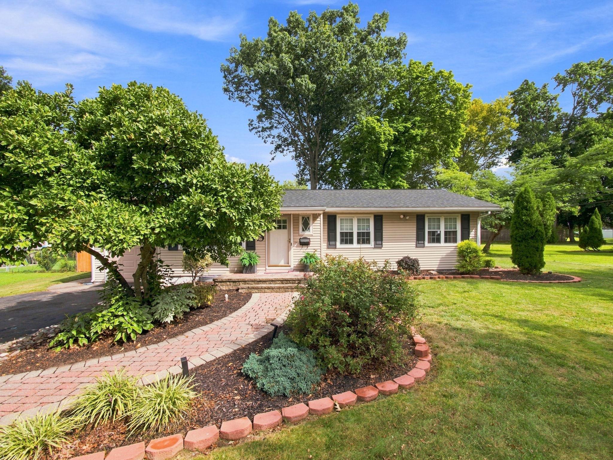 906 BIG OAK ROAD