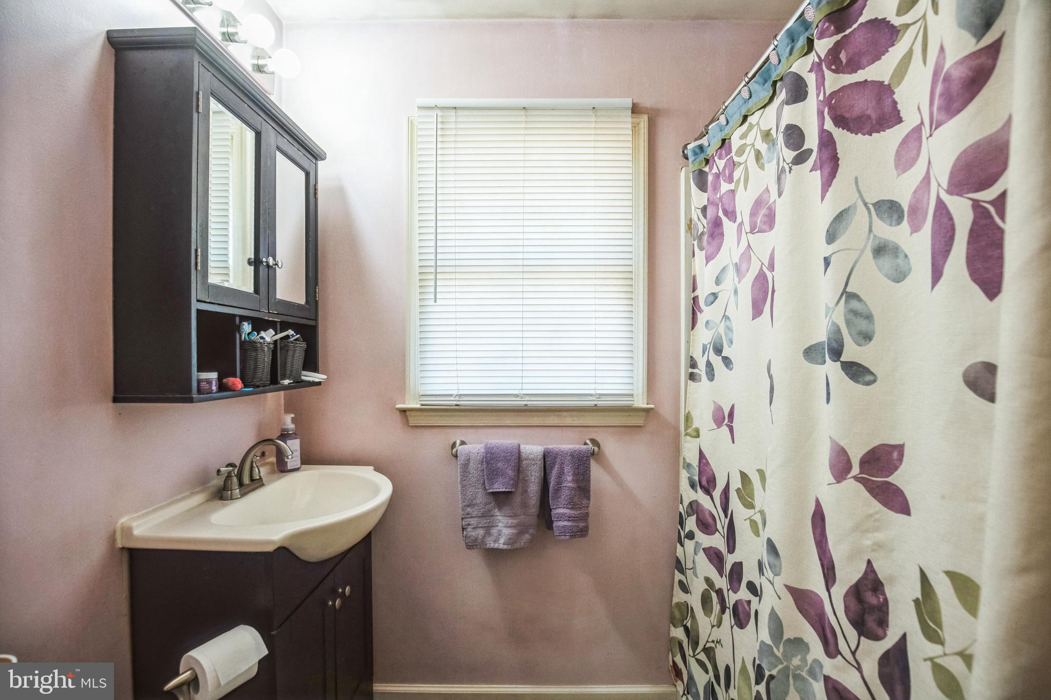 HOLLYWOOD HEIGHTS - Residential