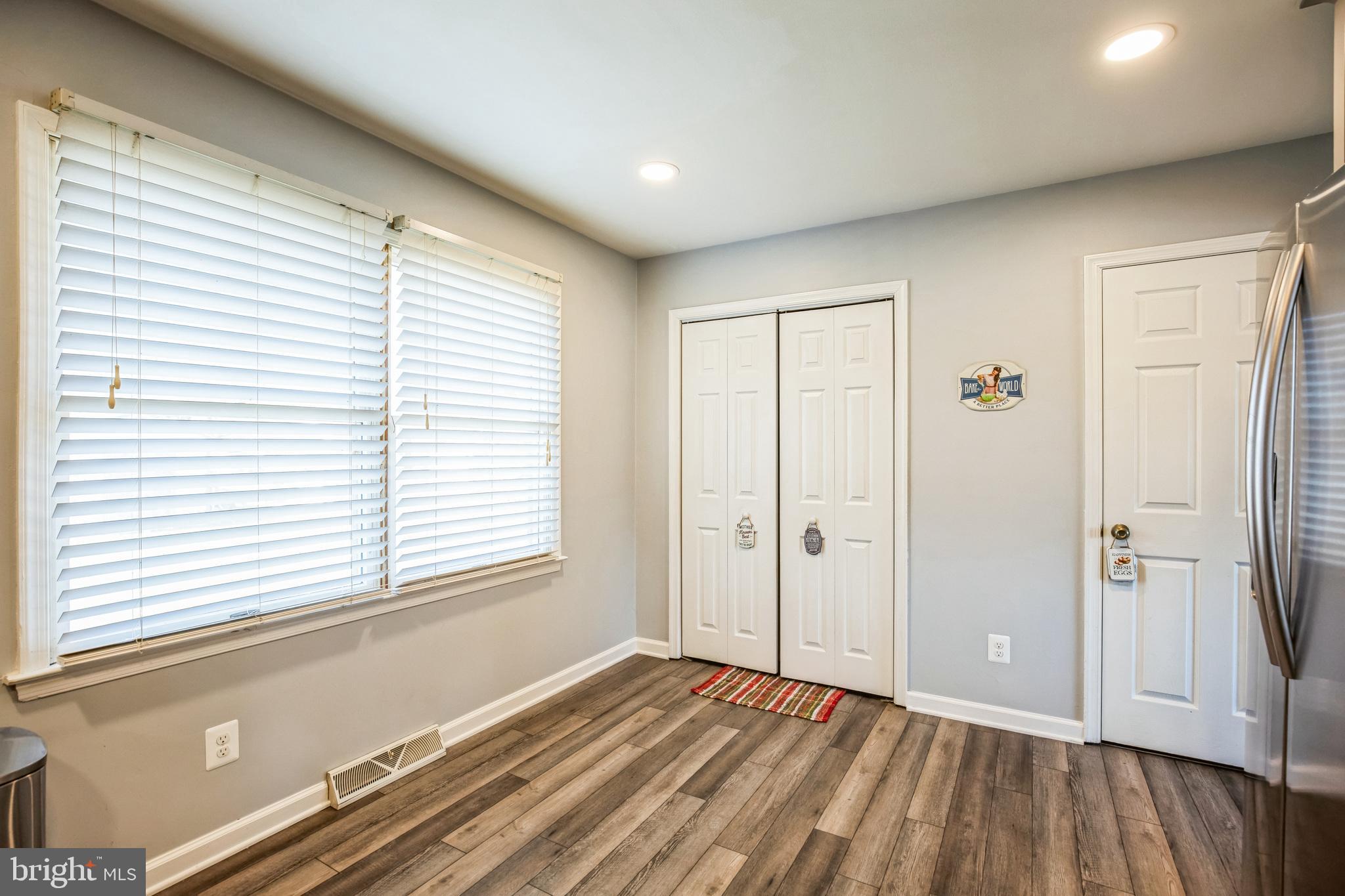 HOLLYWOOD HEIGHTS - Residential