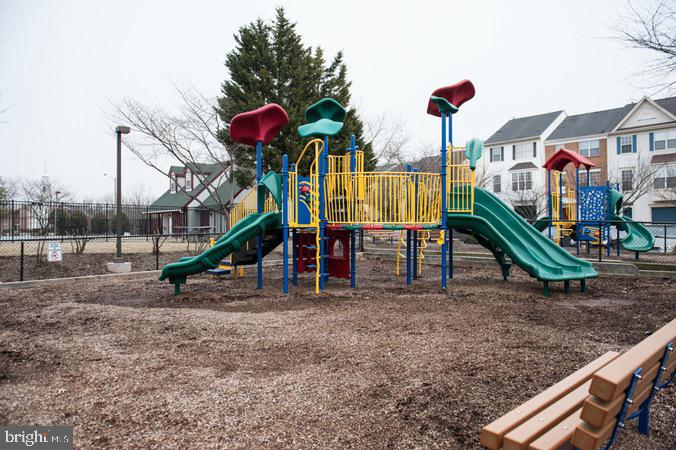 CENTRE RIDGE LAND BAY - Residential Lease