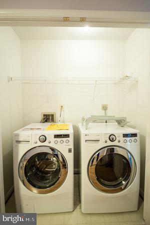 CENTRE RIDGE LAND BAY - Residential Lease