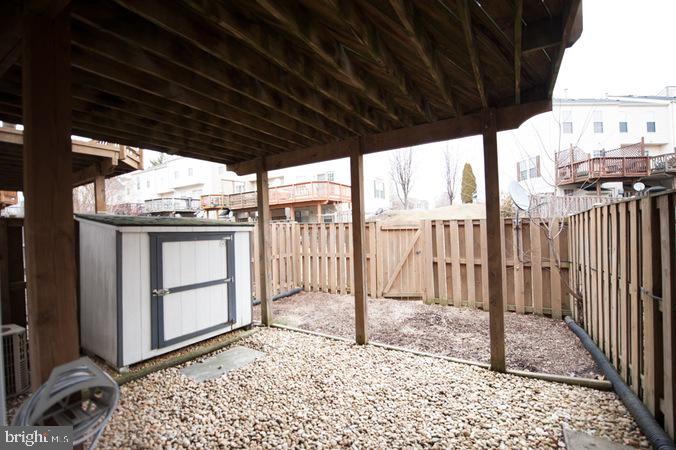 CENTRE RIDGE LAND BAY - Residential Lease