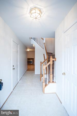 CENTRE RIDGE LAND BAY - Residential Lease