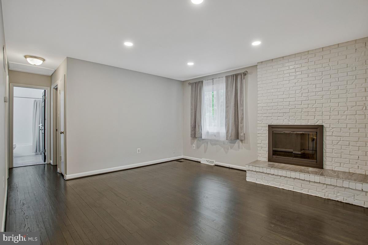 454 MANOR ROAD