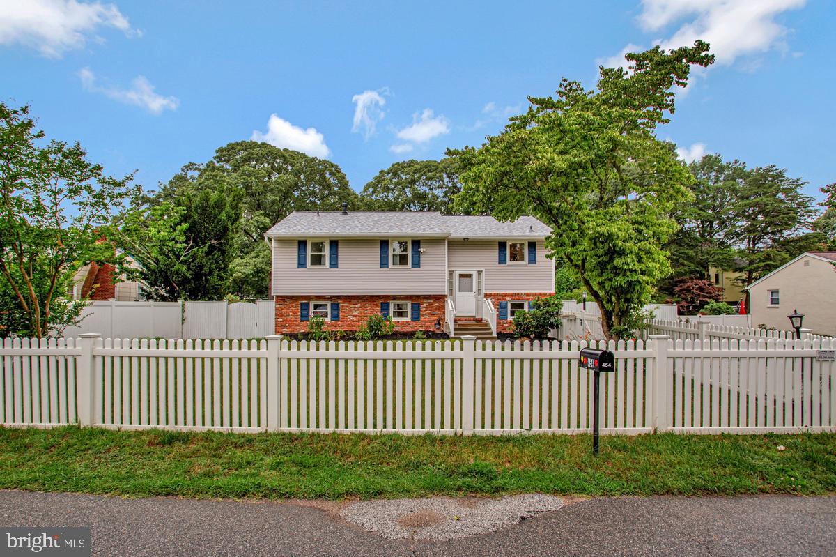 454 MANOR ROAD
