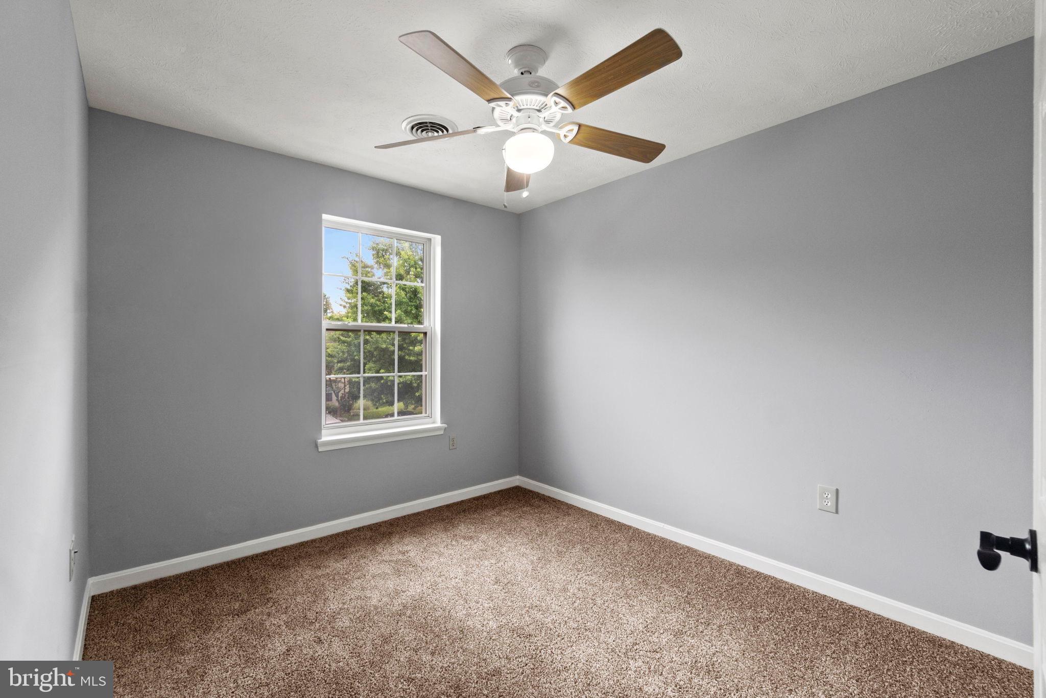 COLLEGE - Residential Lease