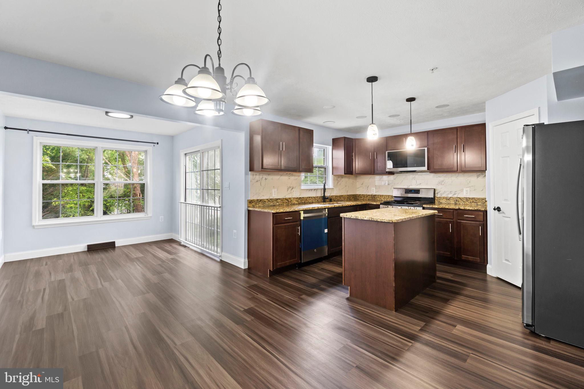 COLLEGE - Residential Lease