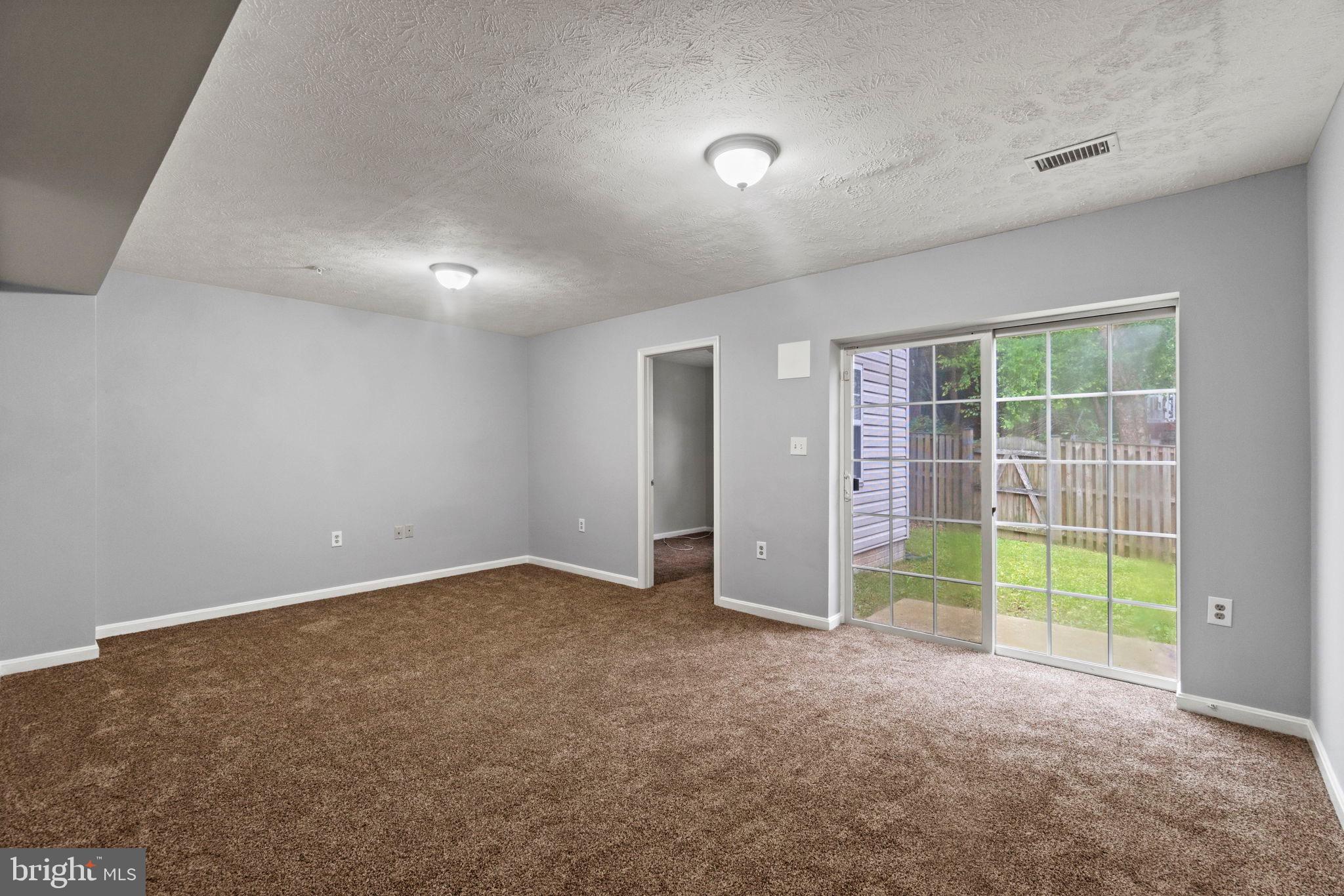 COLLEGE - Residential Lease