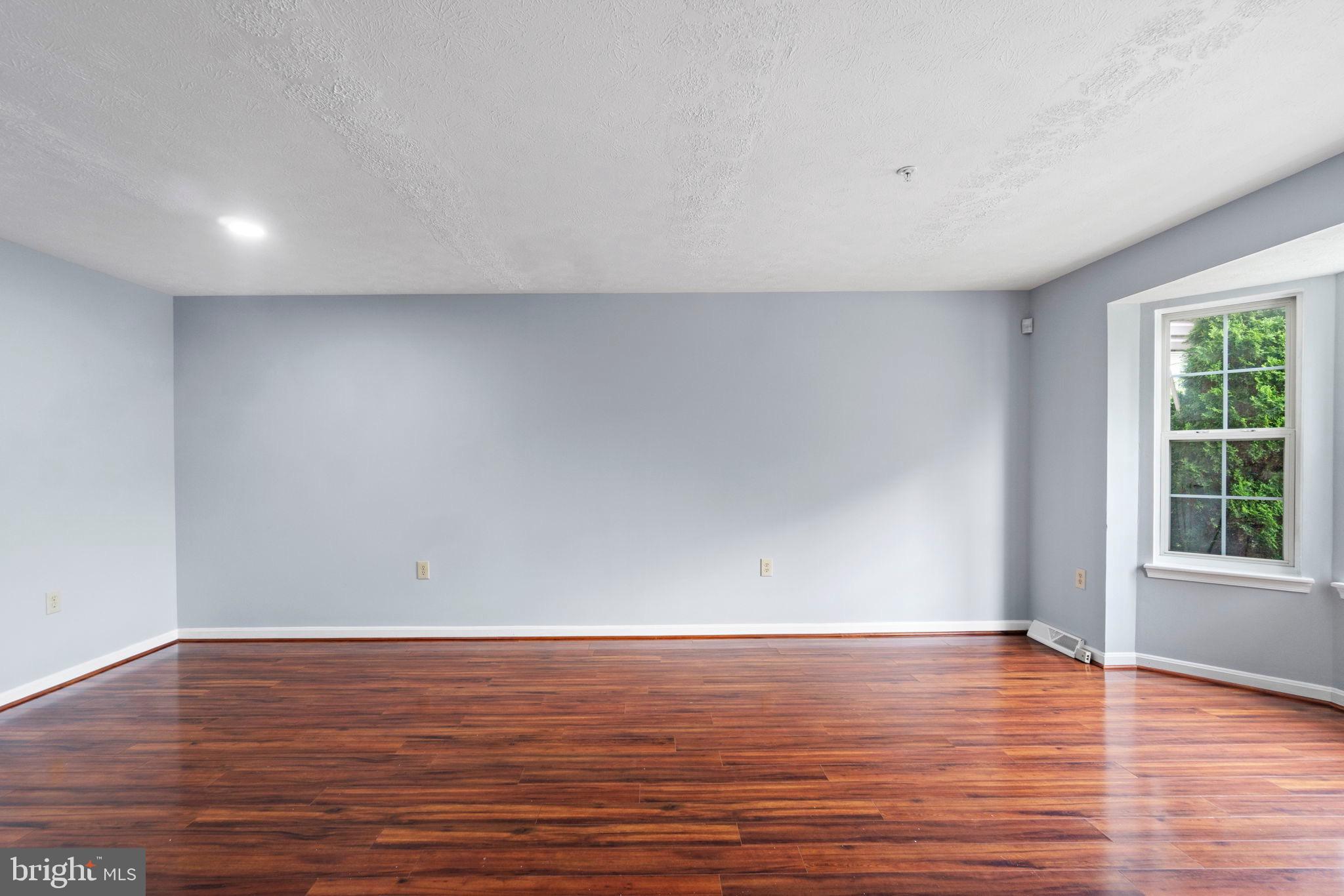 COLLEGE - Residential Lease