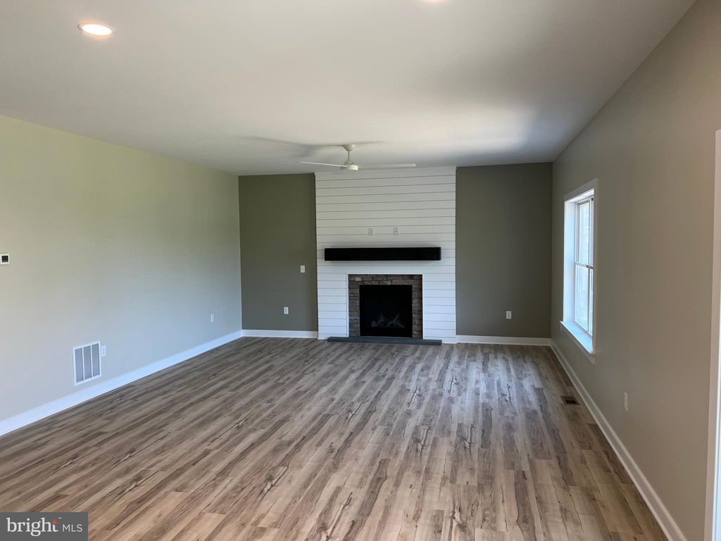 Photo of 112 Stoneybrook Lane, Elizabethtown, PA 17022 (MLS # PALA2044908)