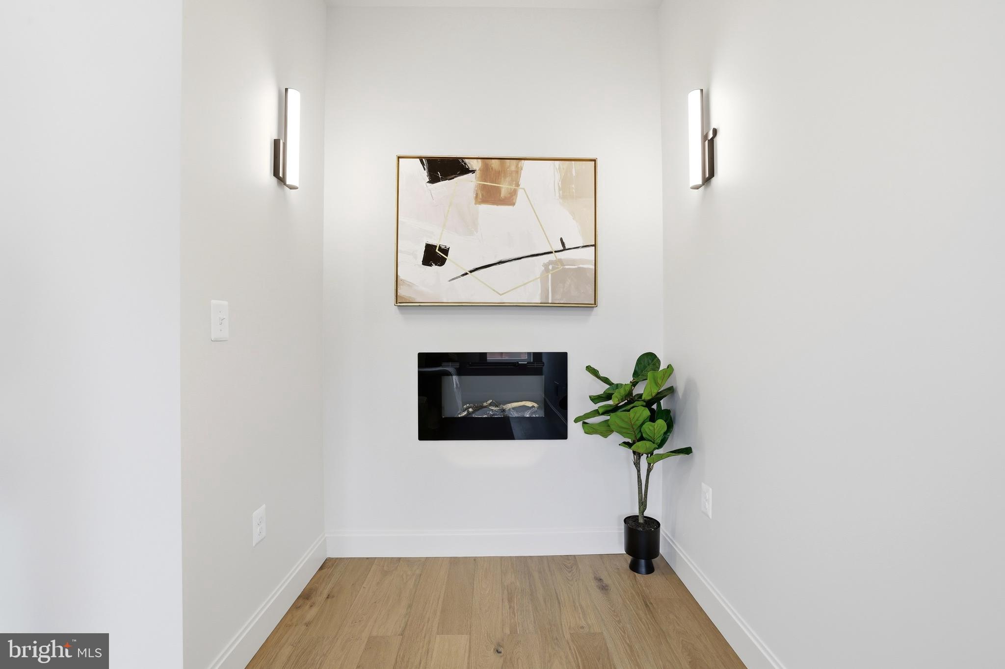 EAST BALTIMORE MIDWAY - Residential