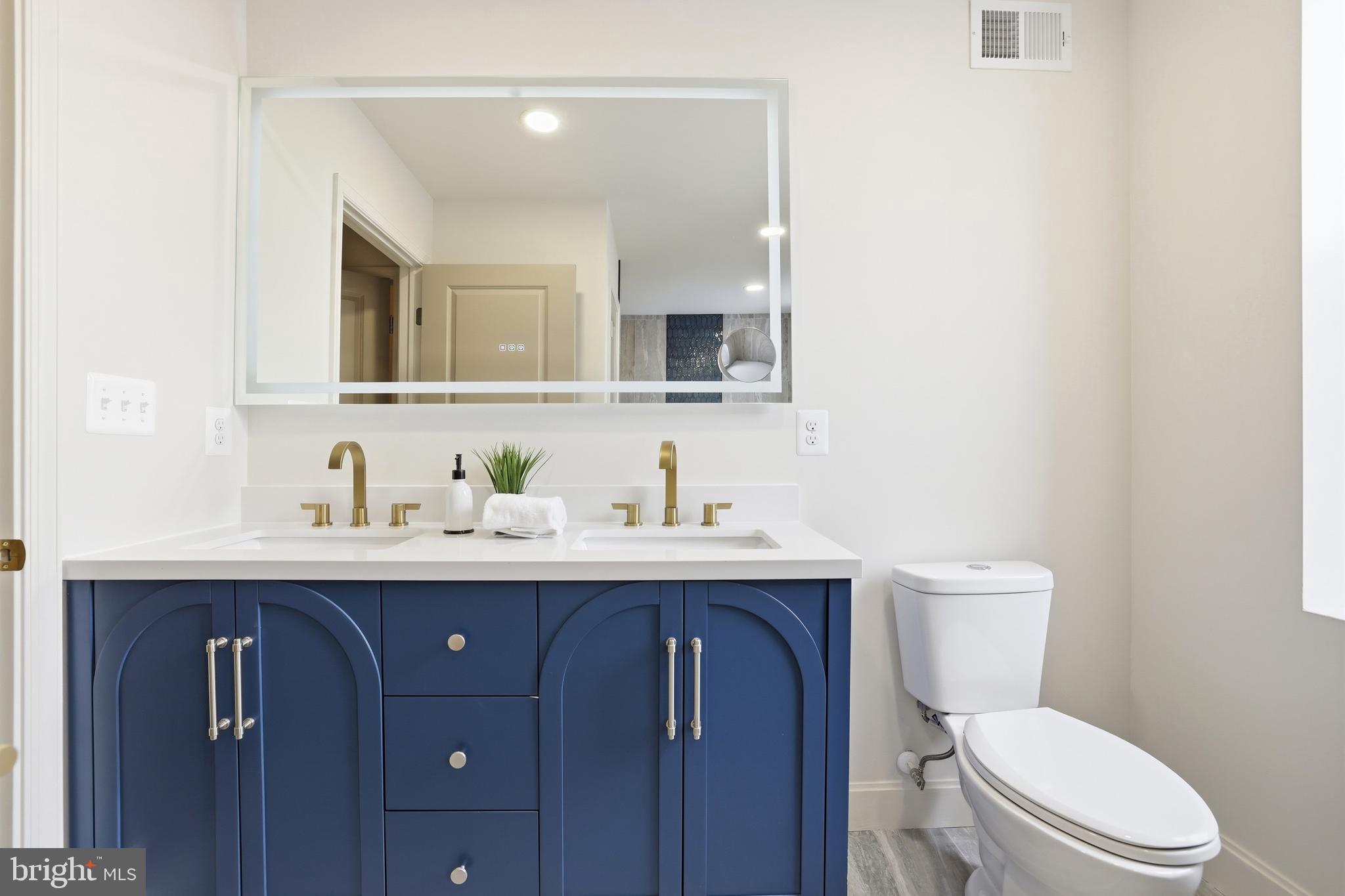 EAST BALTIMORE MIDWAY - Residential