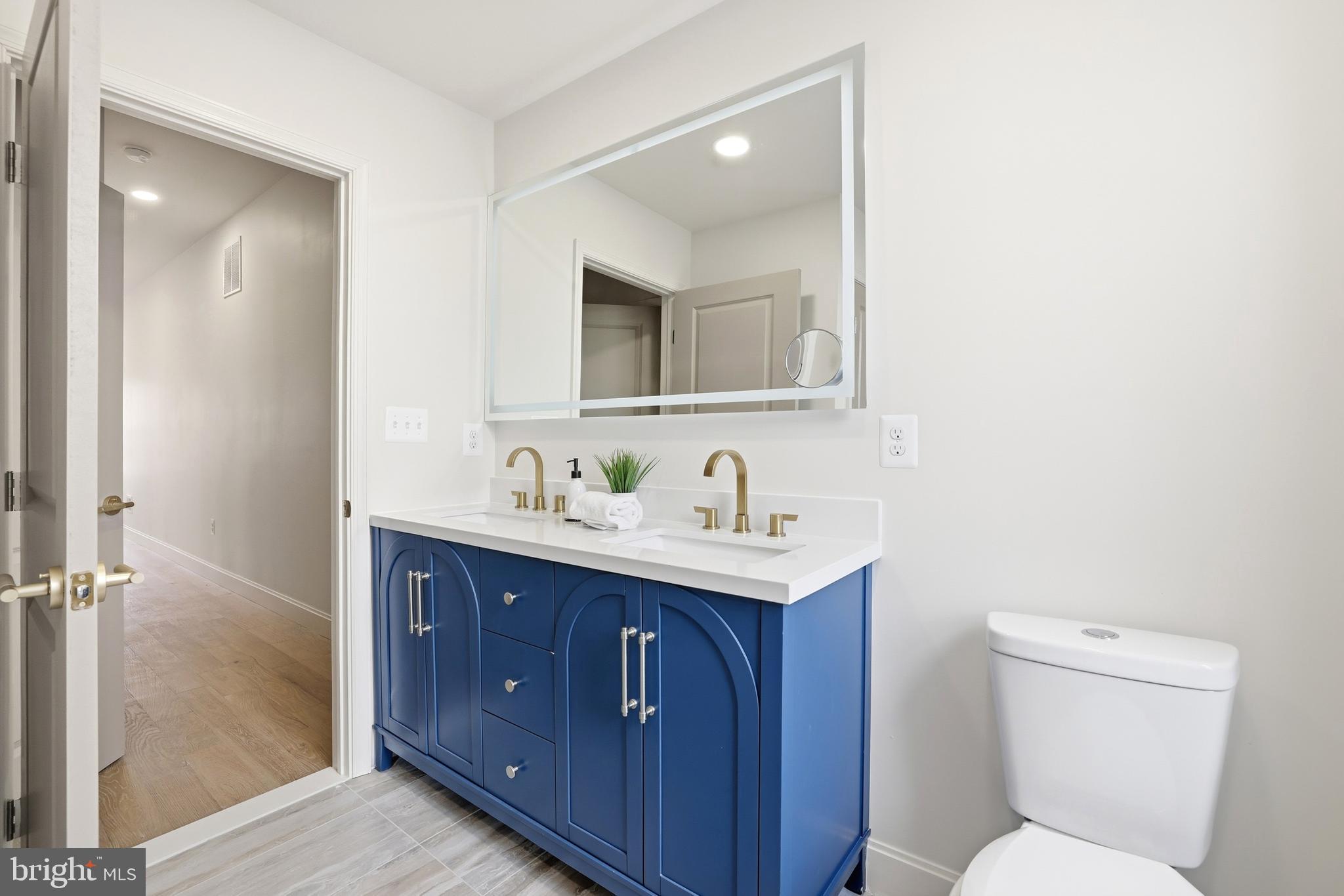 EAST BALTIMORE MIDWAY - Residential