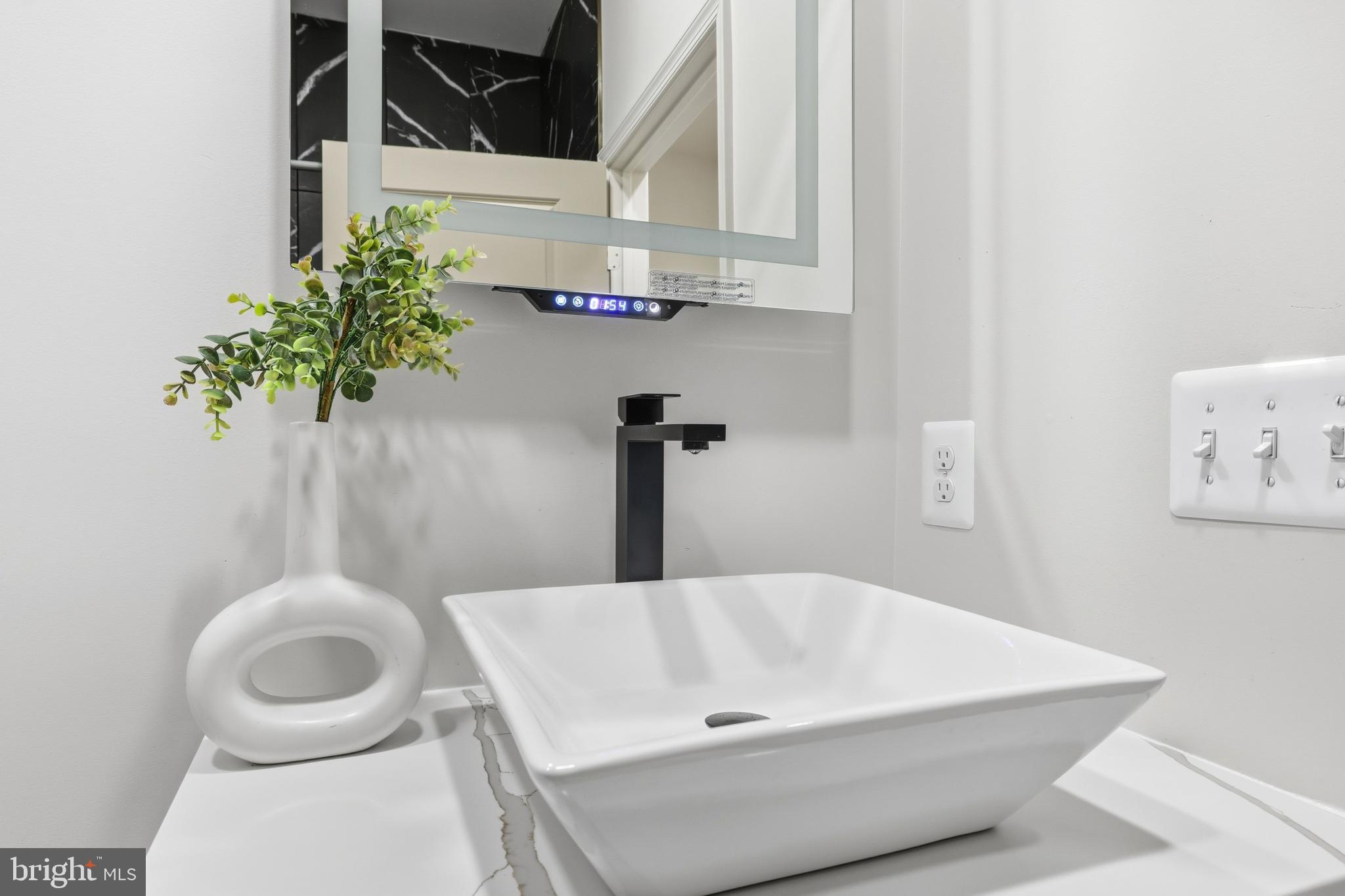 EAST BALTIMORE MIDWAY - Residential