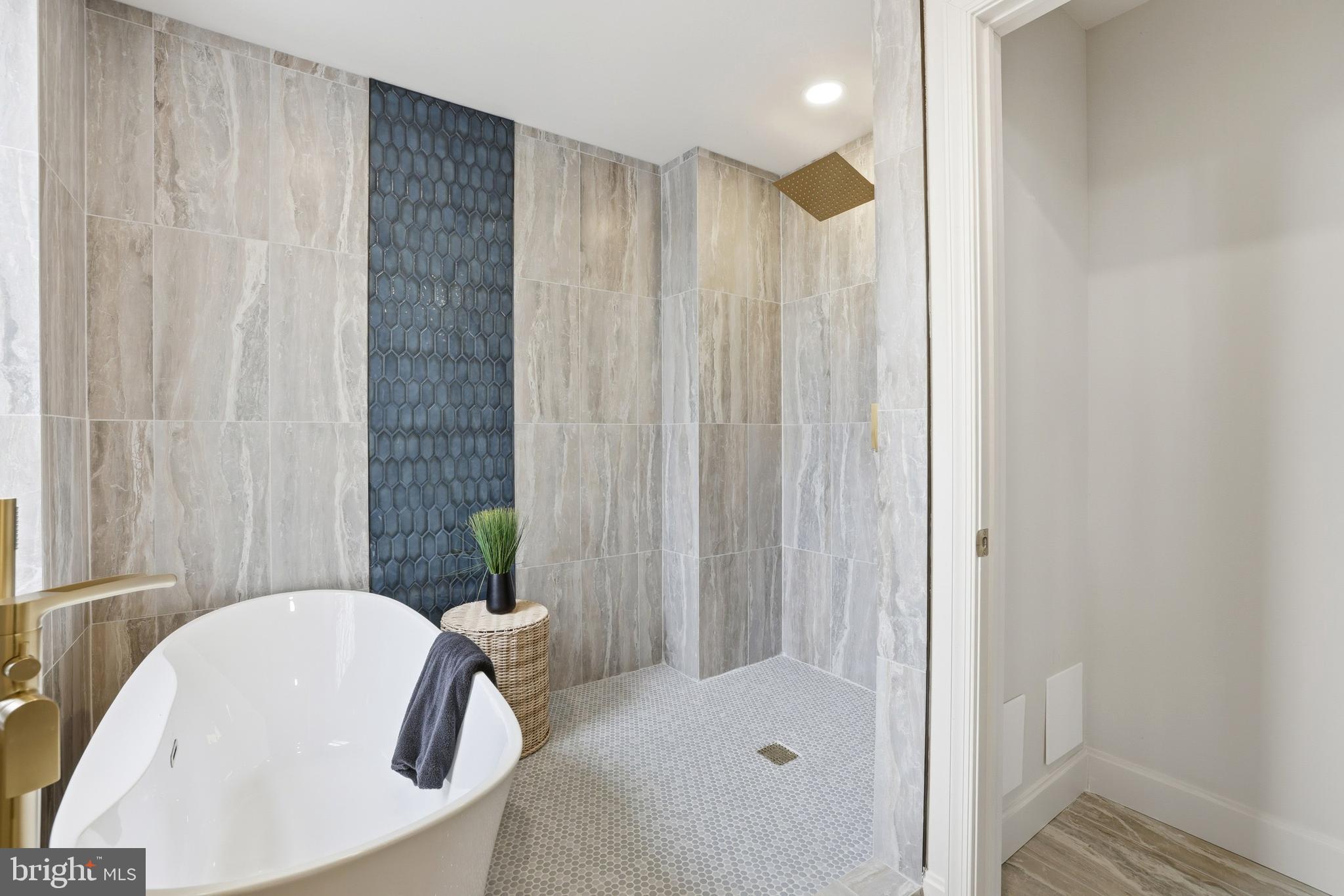 EAST BALTIMORE MIDWAY - Residential