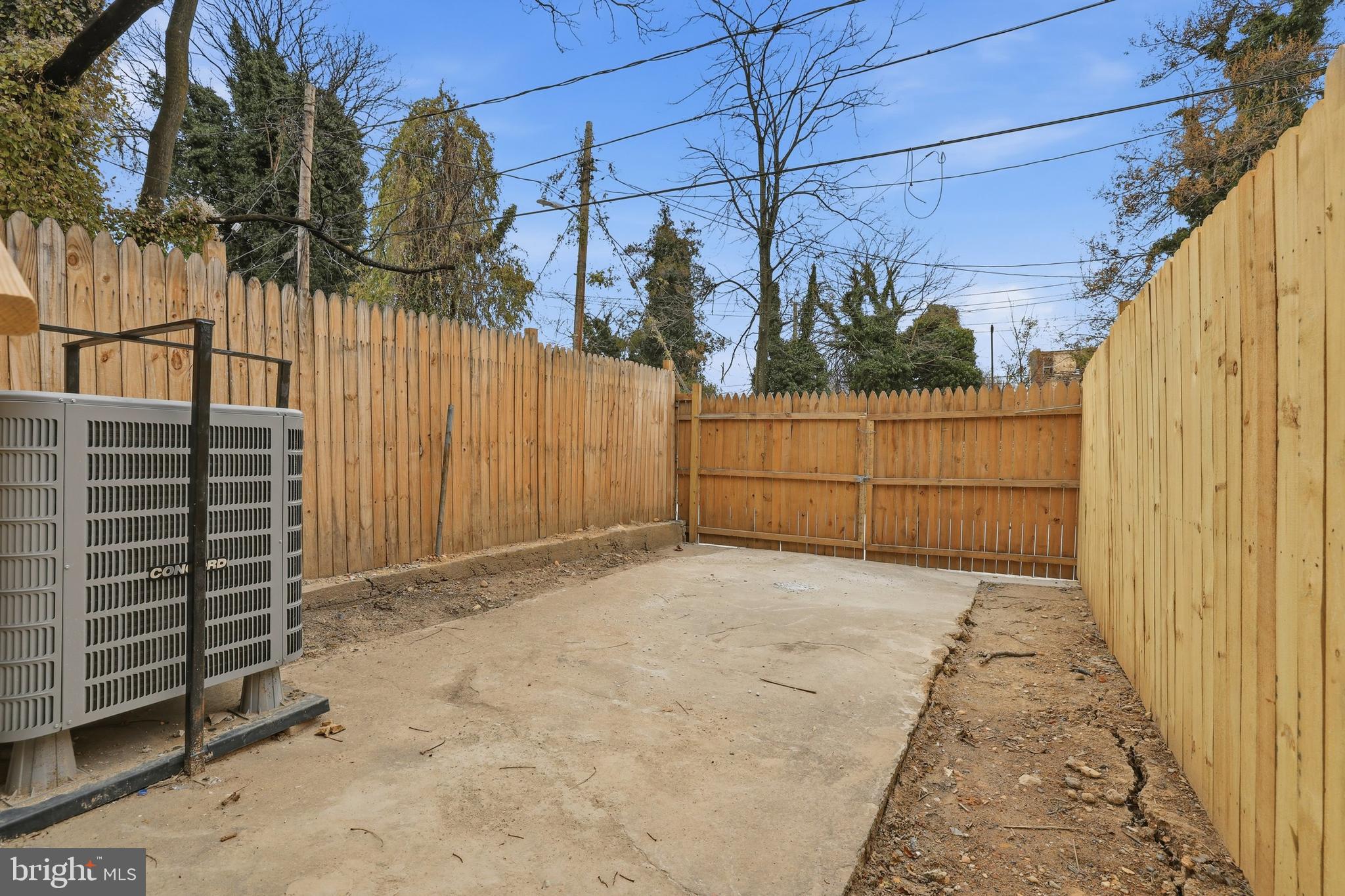 EAST BALTIMORE MIDWAY - Residential