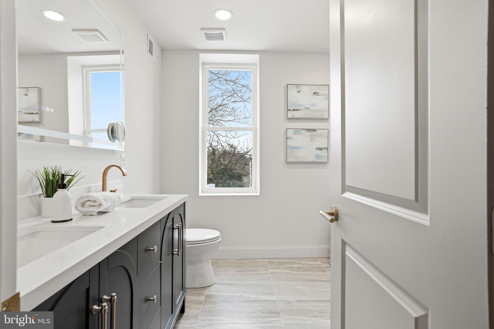 EAST BALTIMORE MIDWAY - Residential