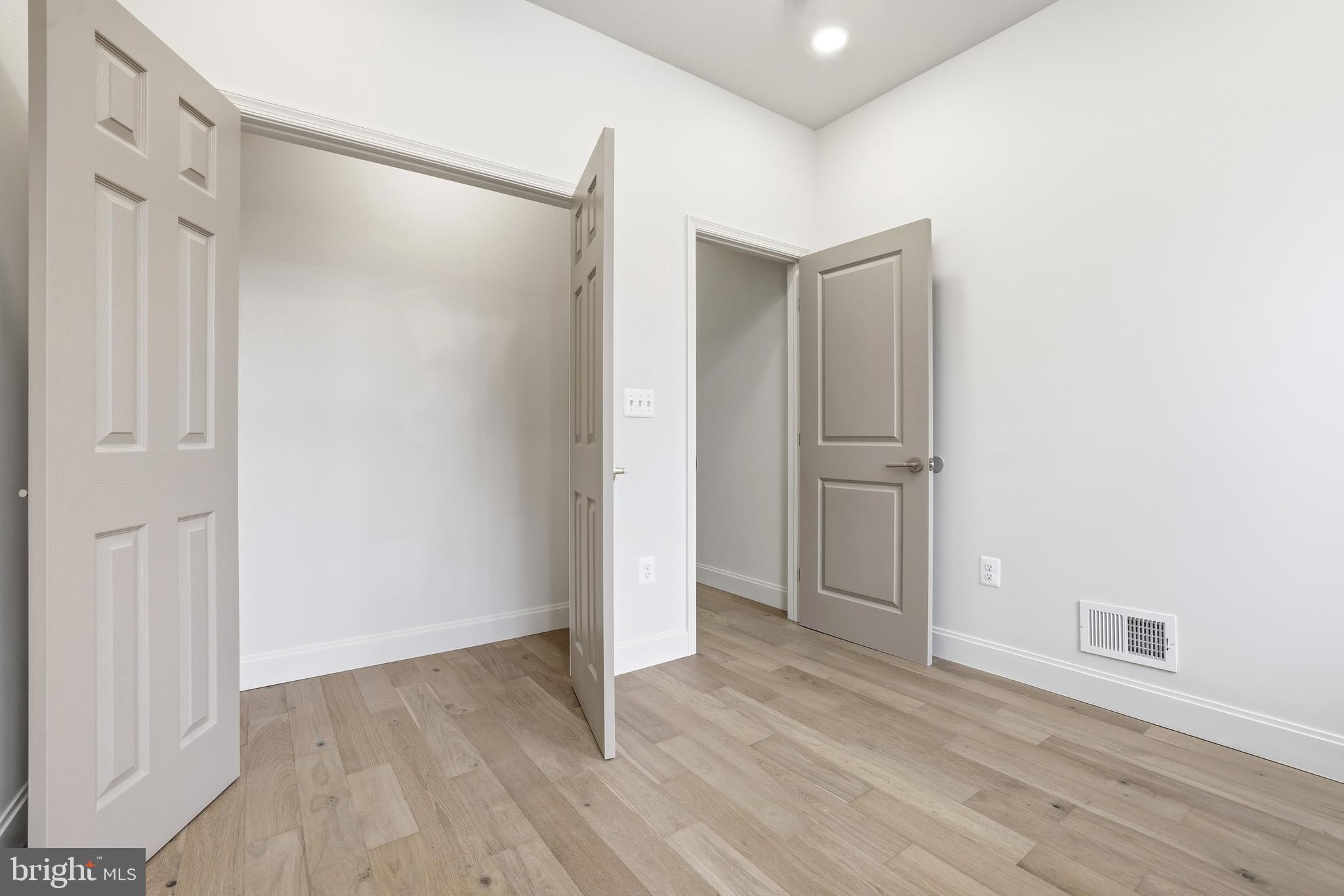 EAST BALTIMORE MIDWAY - Residential