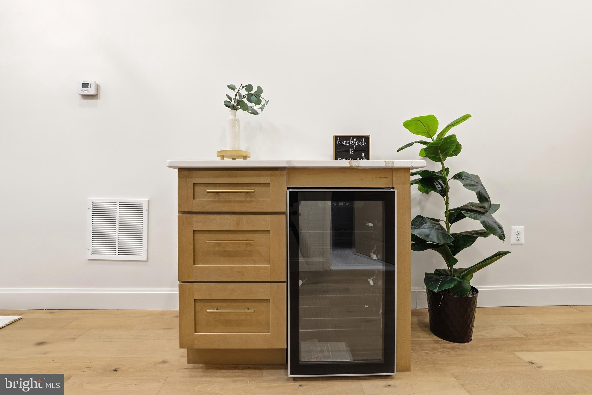 EAST BALTIMORE MIDWAY - Residential