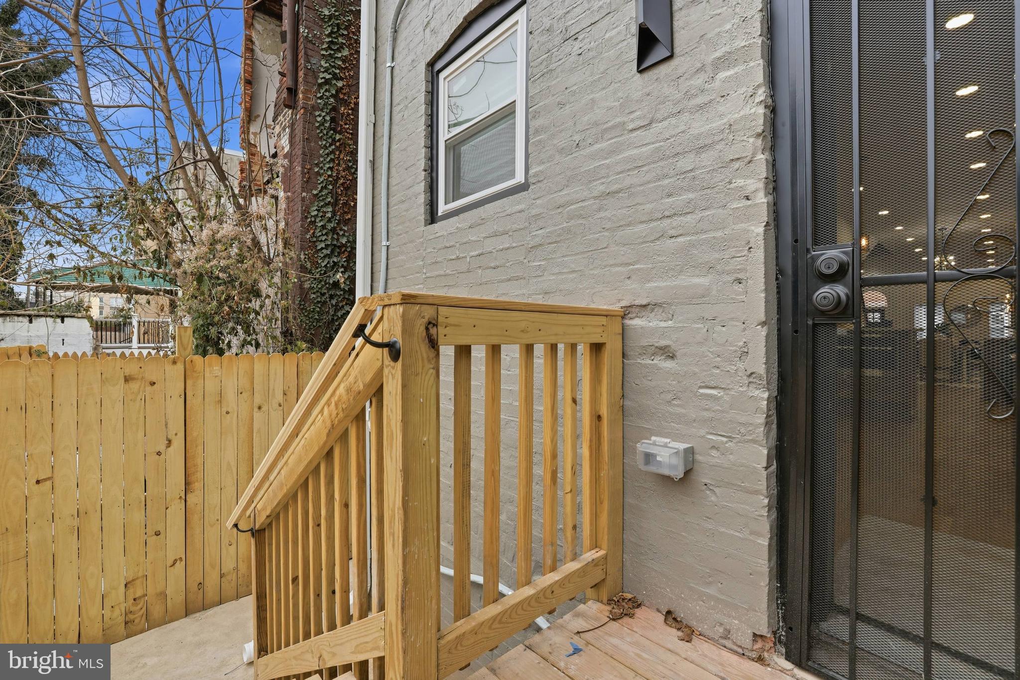 EAST BALTIMORE MIDWAY - Residential