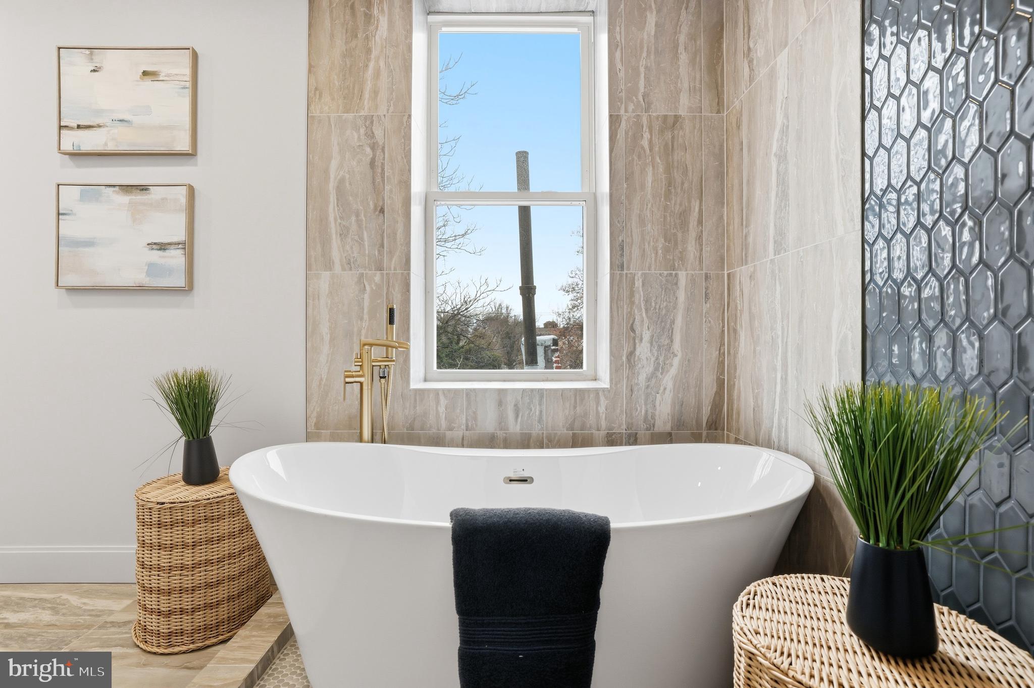 EAST BALTIMORE MIDWAY - Residential